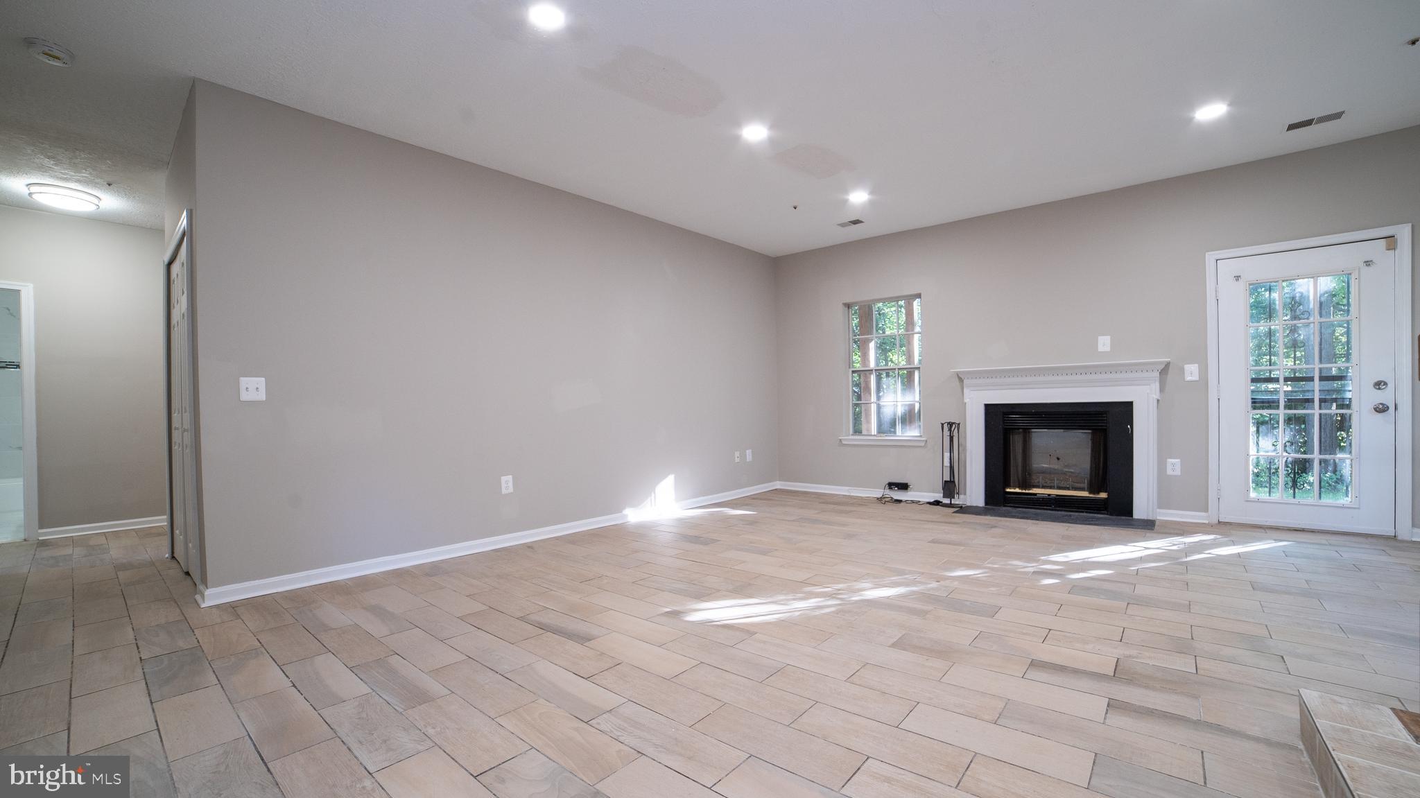 HILL OAKS CONDO - Residential