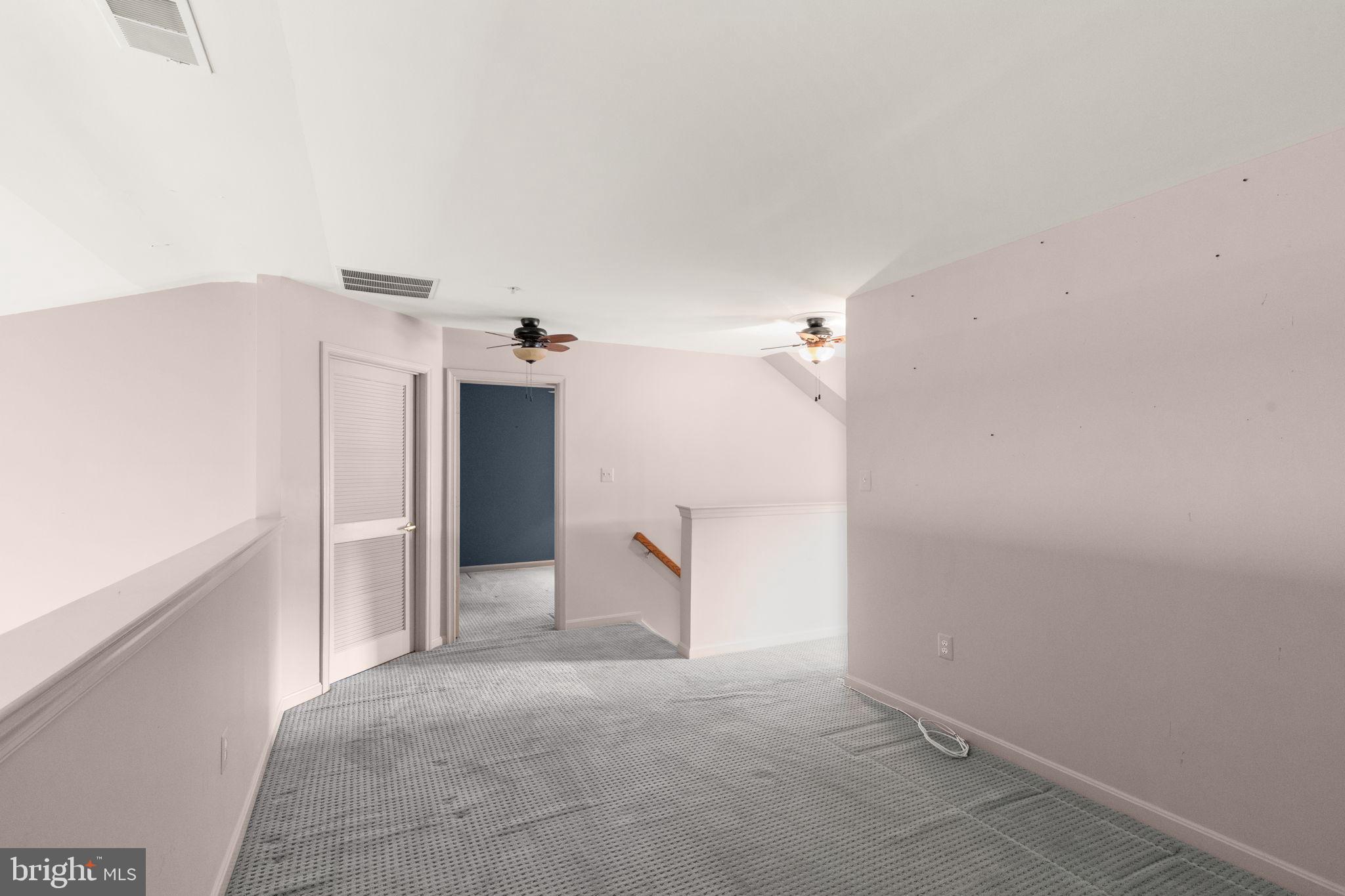 GREY ROCK VILLAS - Residential