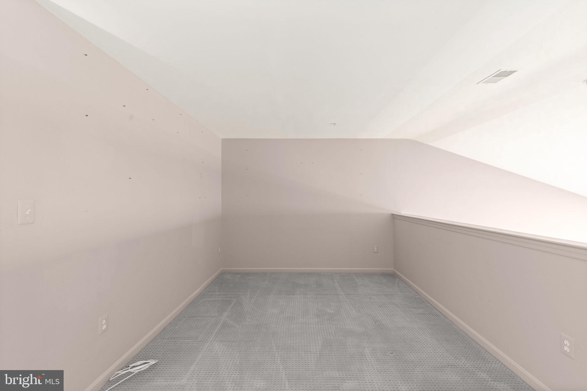 GREY ROCK VILLAS - Residential