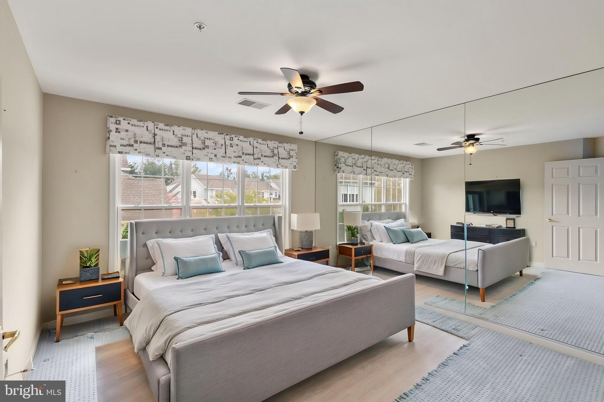 GREY ROCK VILLAS - Residential