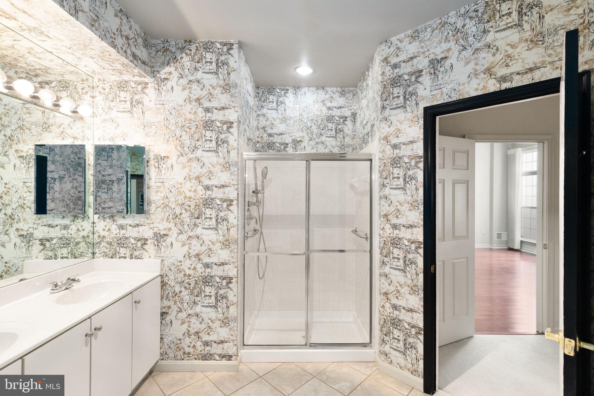 GREY ROCK VILLAS - Residential