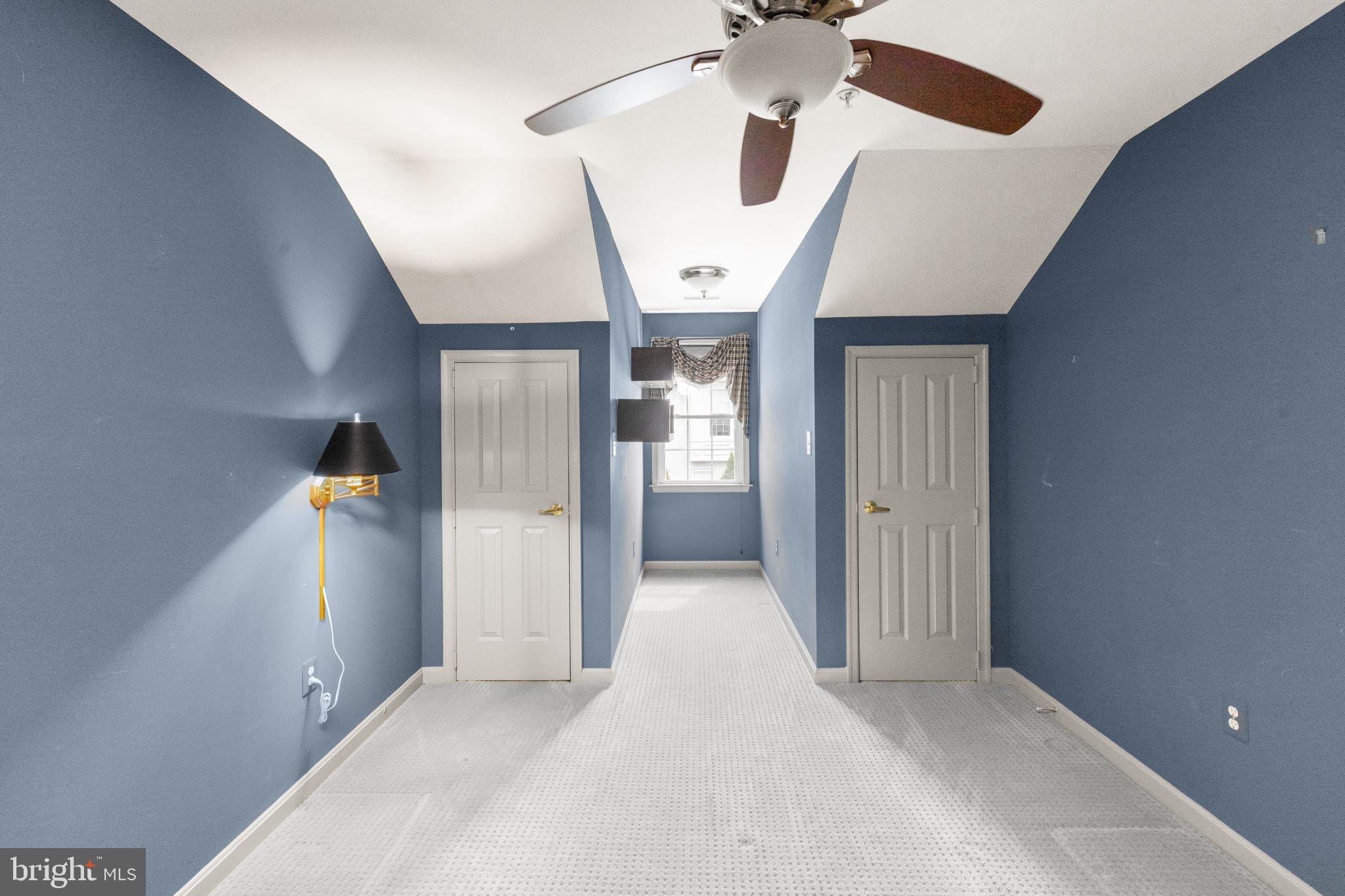 GREY ROCK VILLAS - Residential