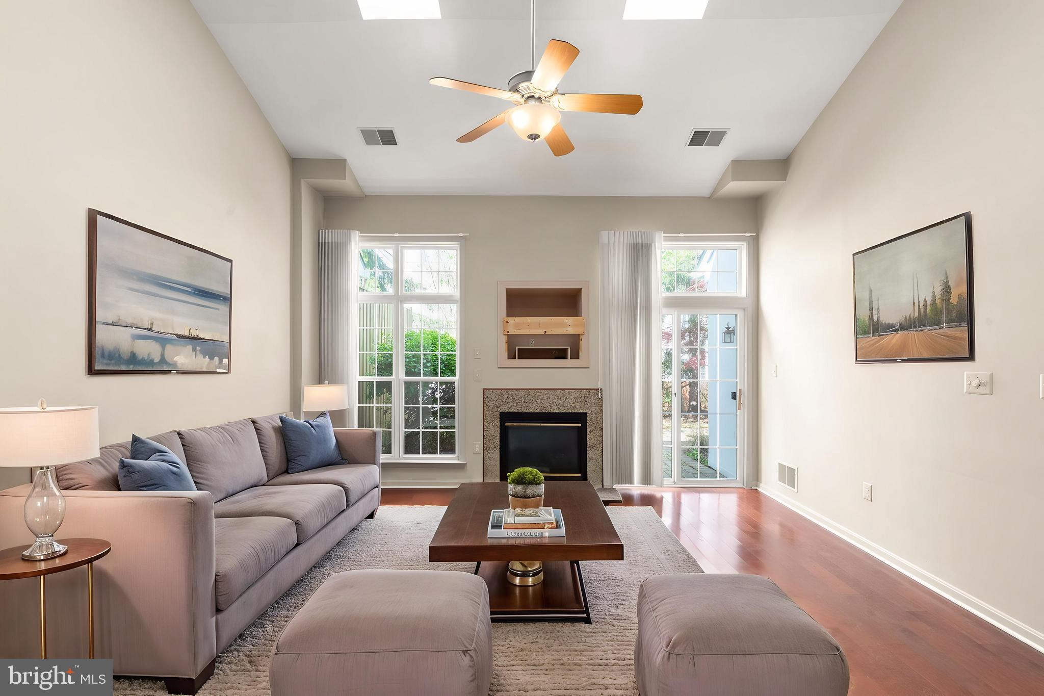 GREY ROCK VILLAS - Residential