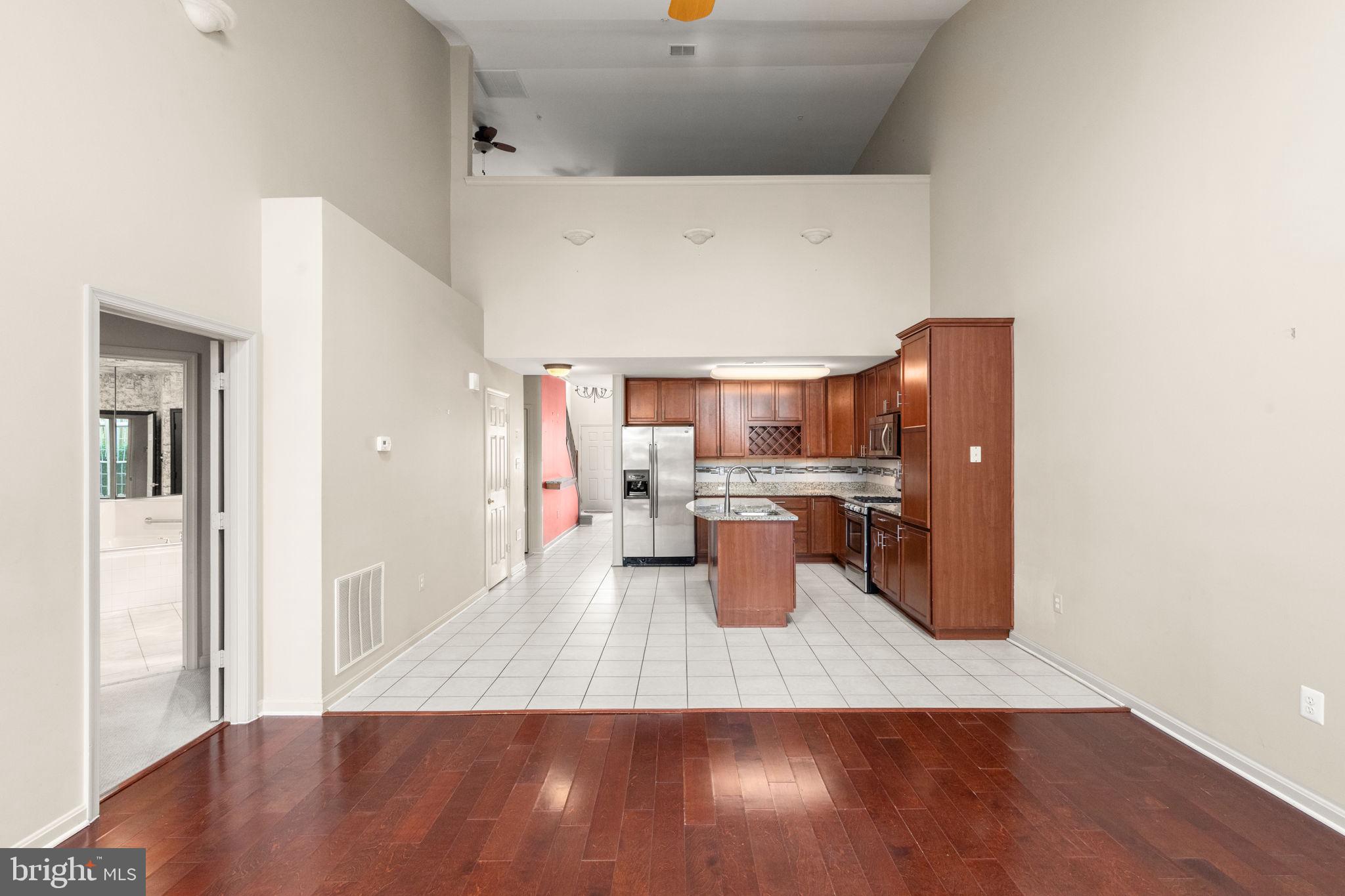 GREY ROCK VILLAS - Residential