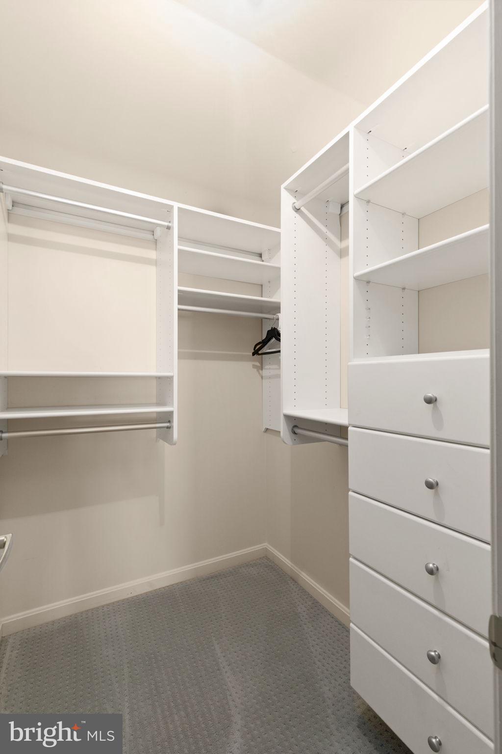 GREY ROCK VILLAS - Residential