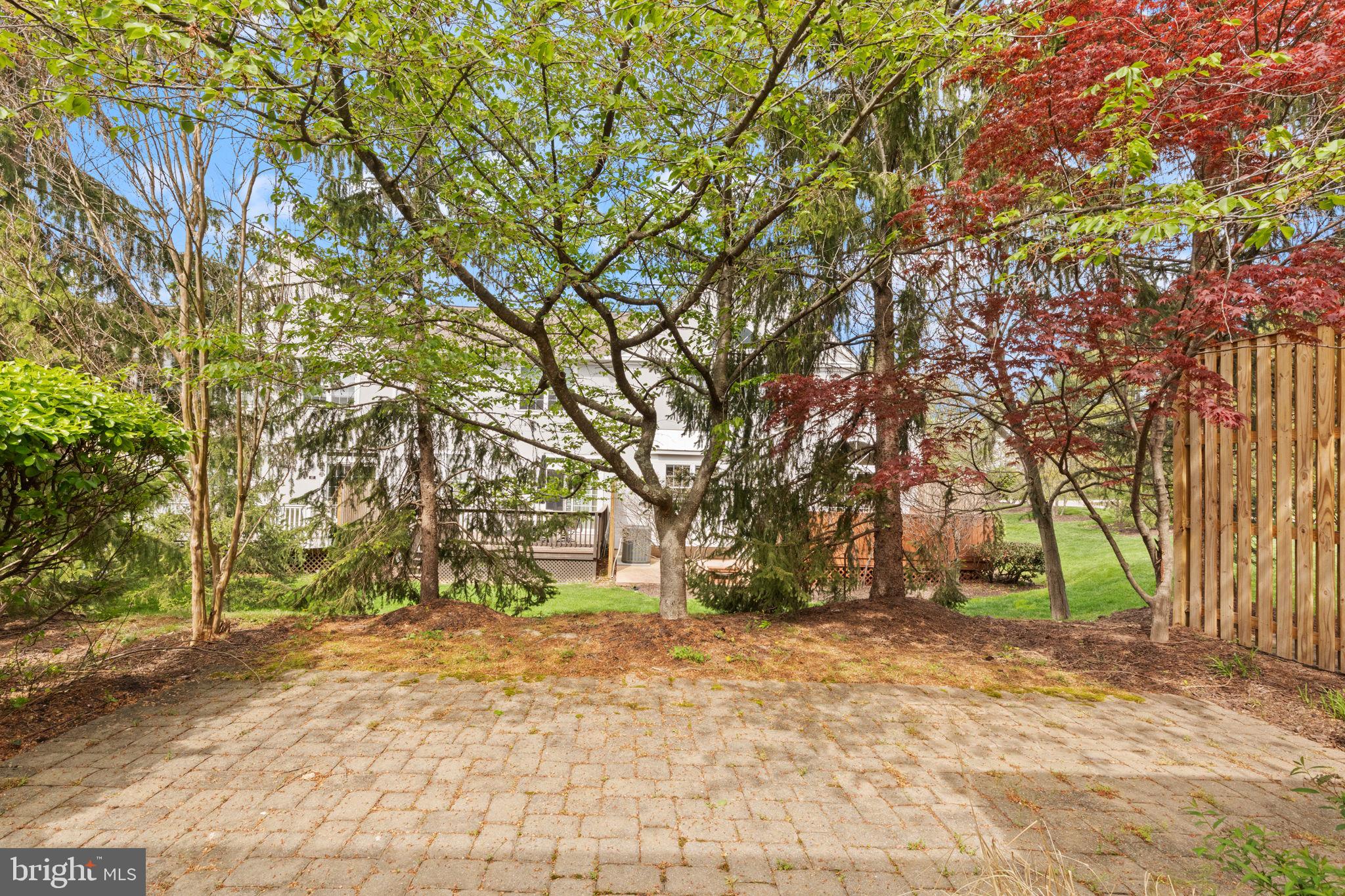 GREY ROCK VILLAS - Residential