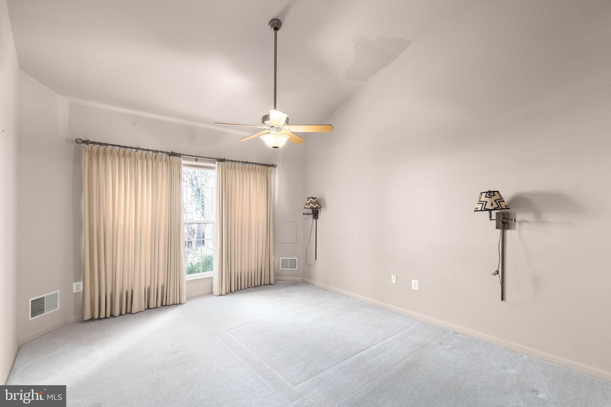 GREY ROCK VILLAS - Residential