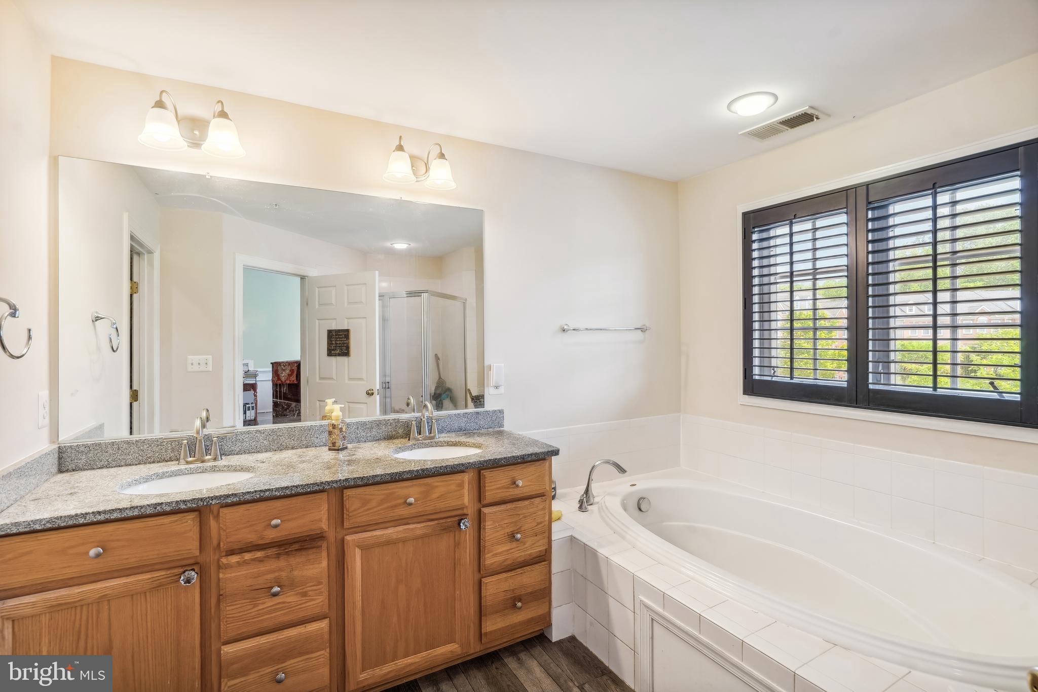 OAK CREEK CLUB - Residential