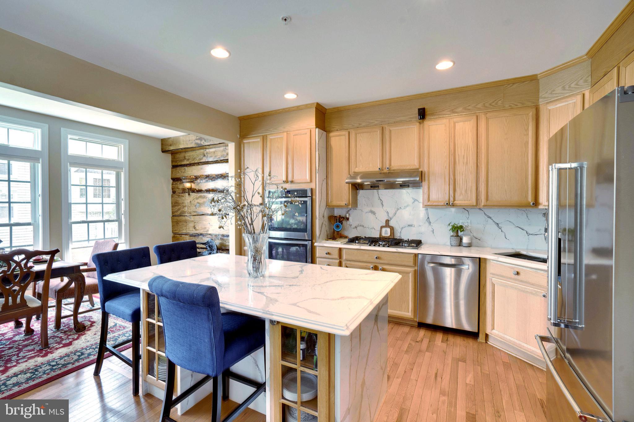 OAK CREEK CLUB - Residential