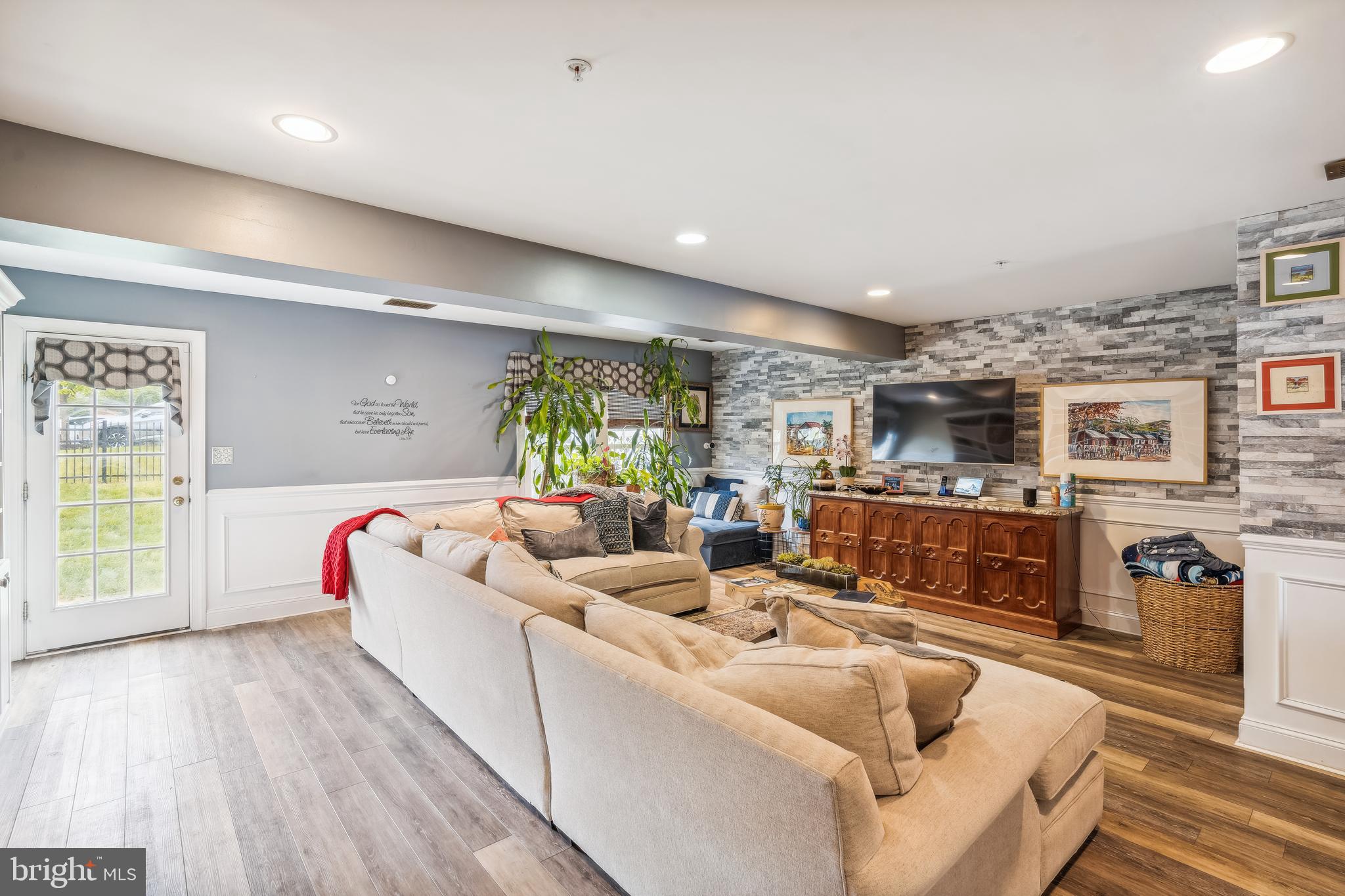 OAK CREEK CLUB - Residential