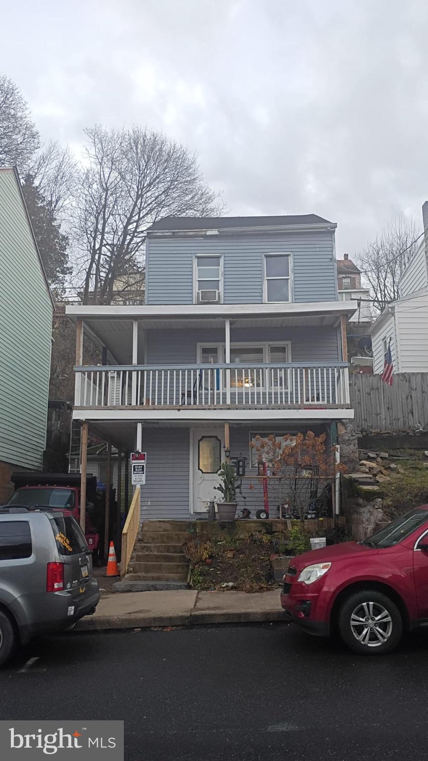 231 LAUREL STREET