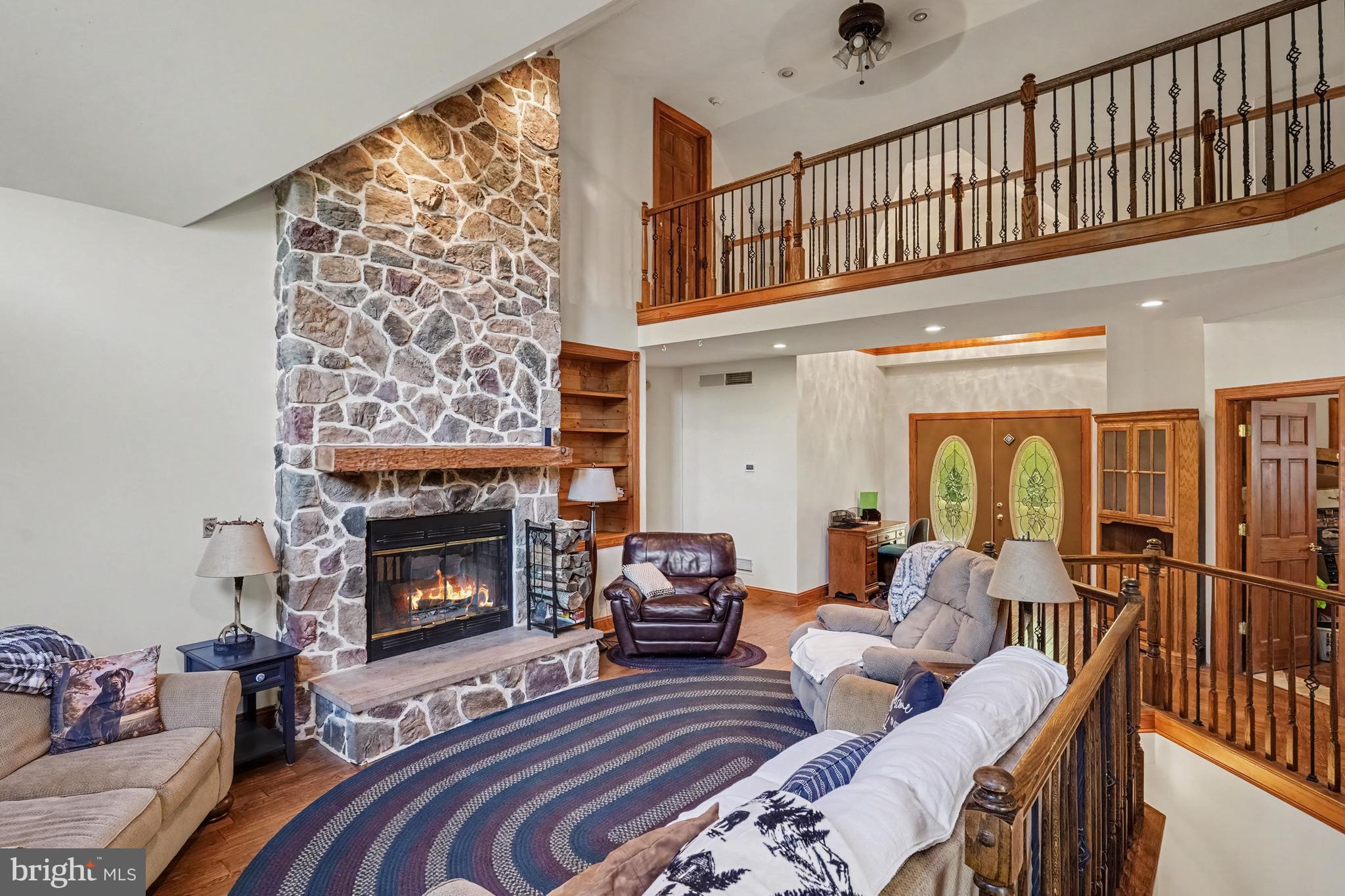 879 SHADY BEACH ROAD