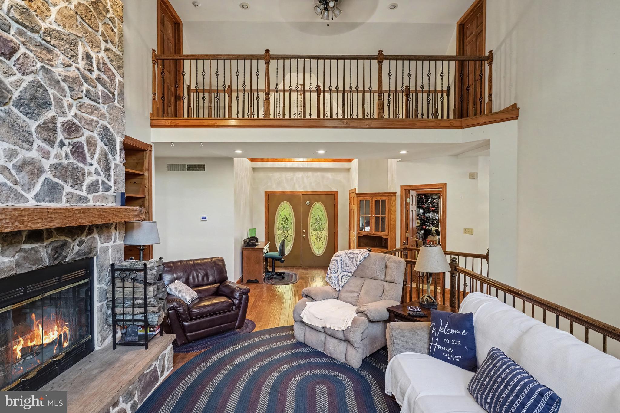 879 SHADY BEACH ROAD