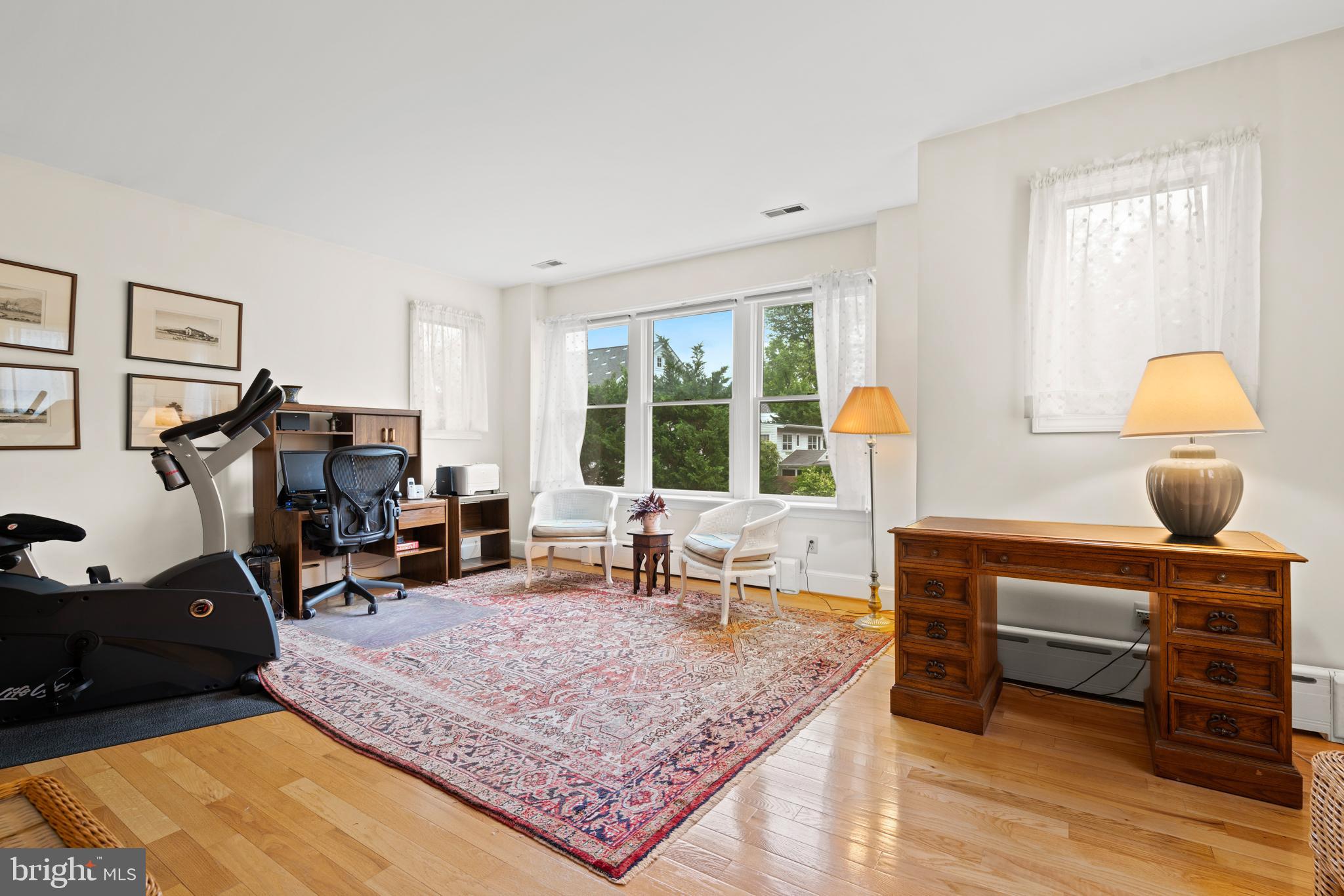 CHEVY CHASE - Residential