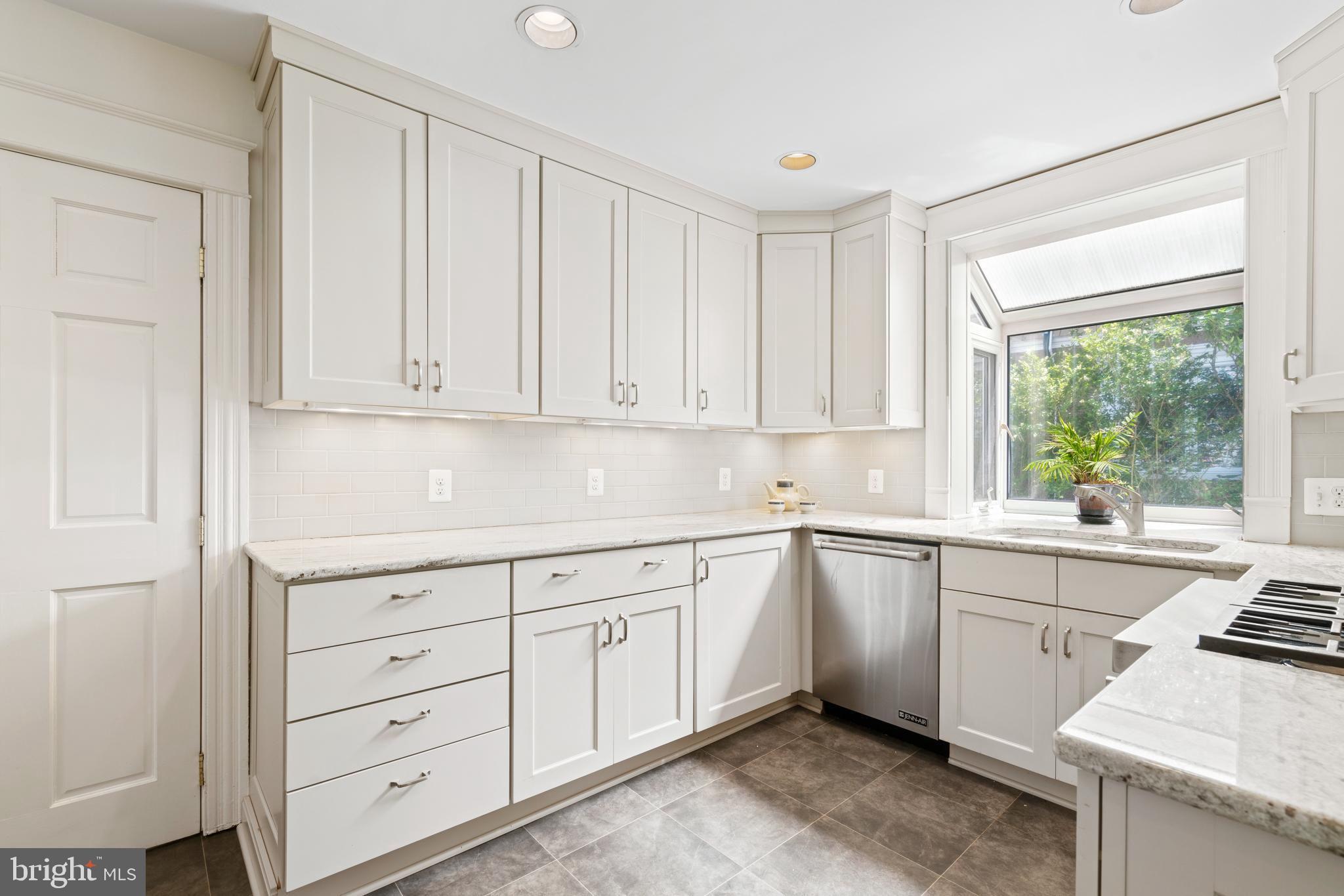 CHEVY CHASE - Residential