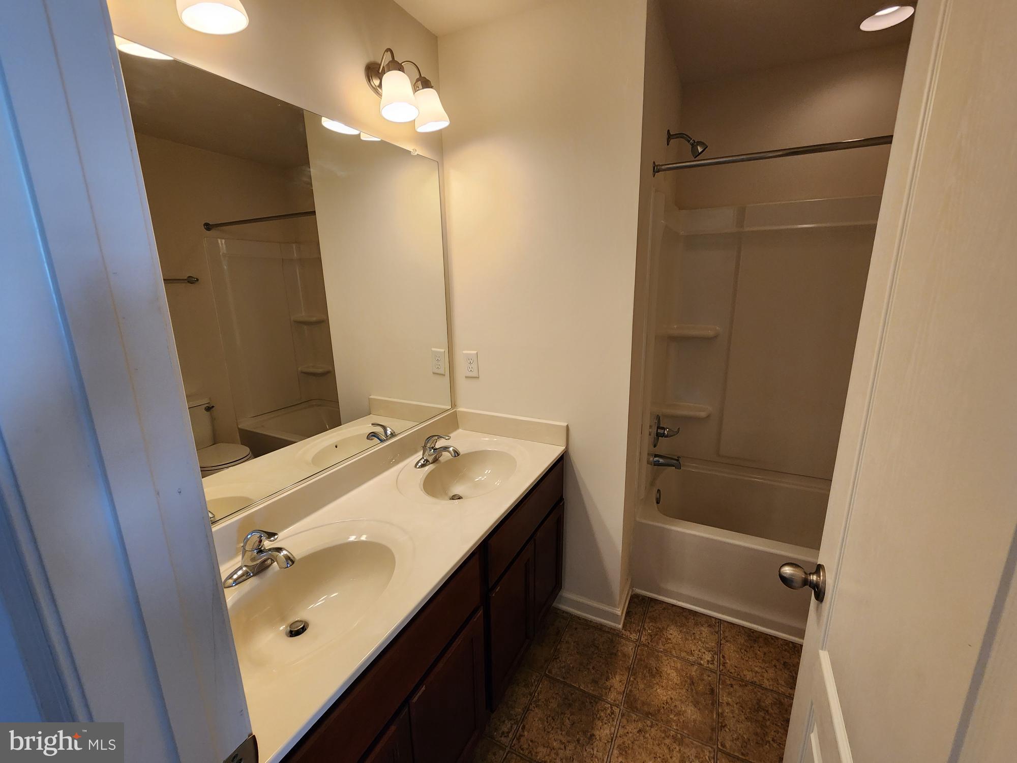 THE GALLERY - Residential Lease