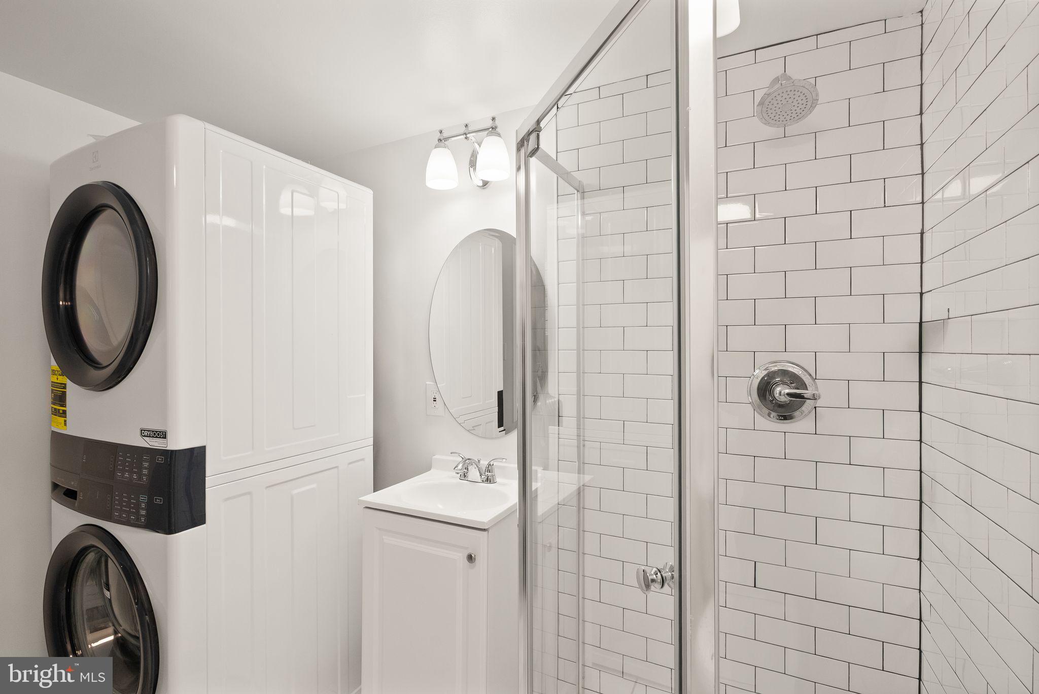 OAKTON MAINS - Residential