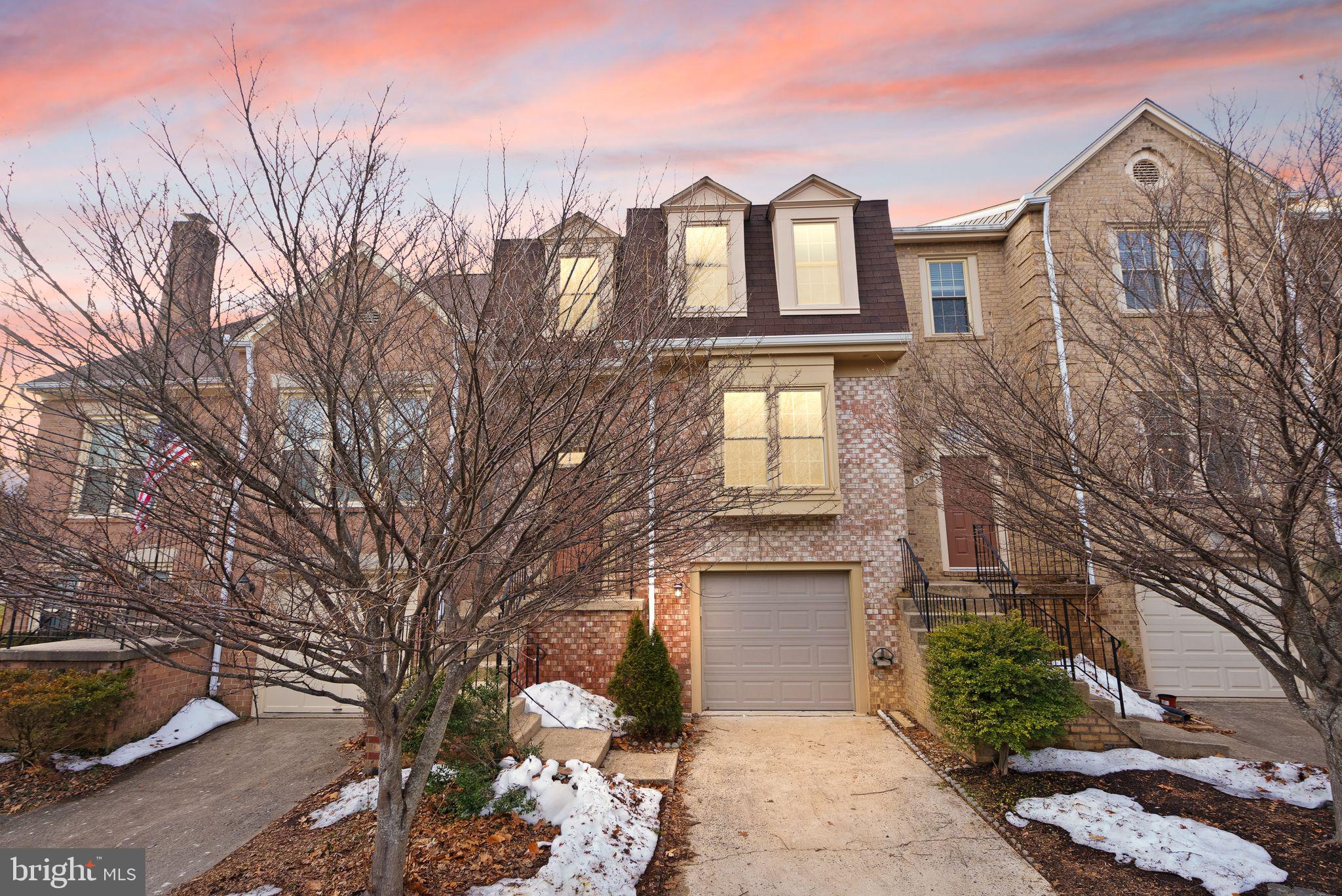 OAKTON MAINS - Residential