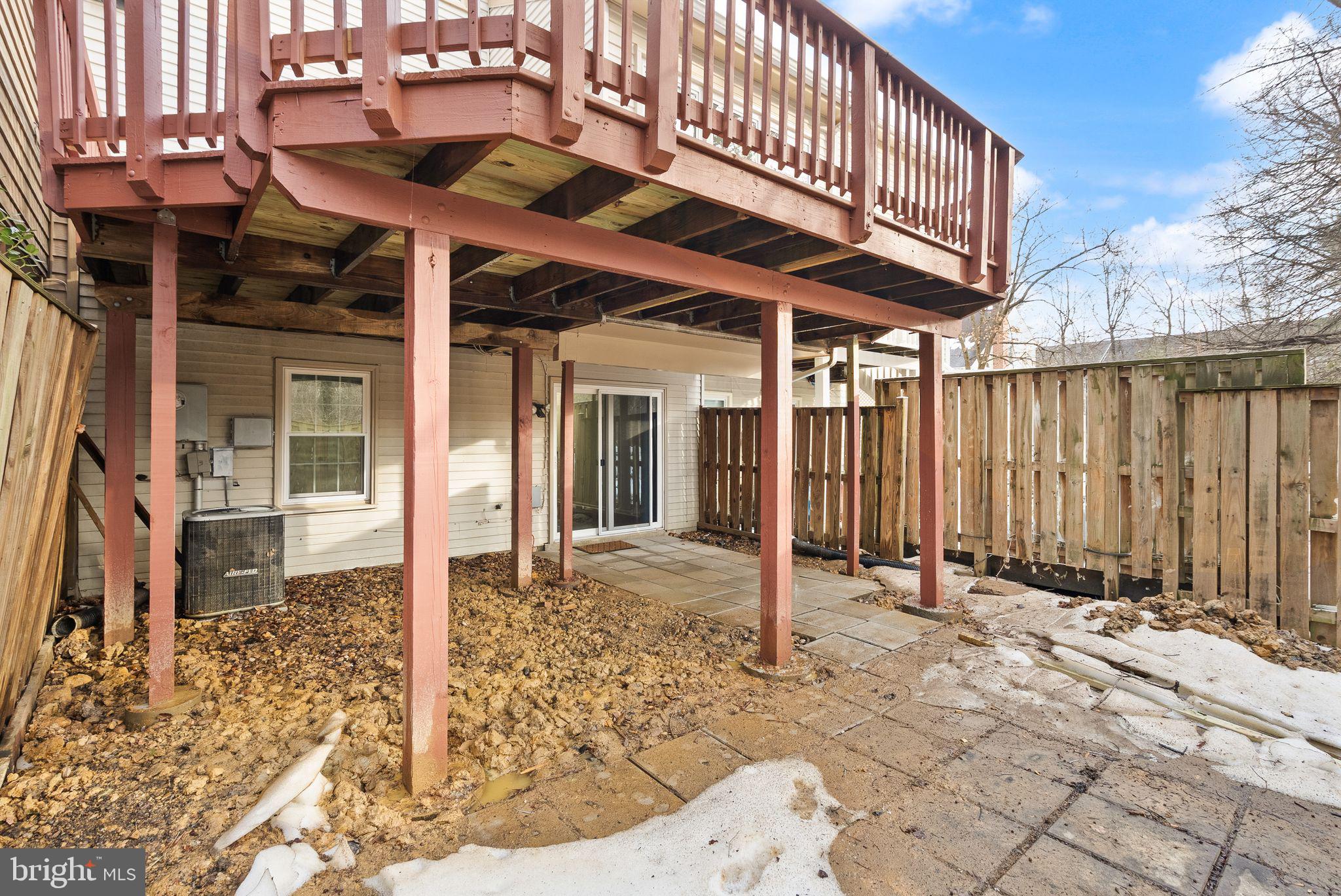 OAKTON MAINS - Residential