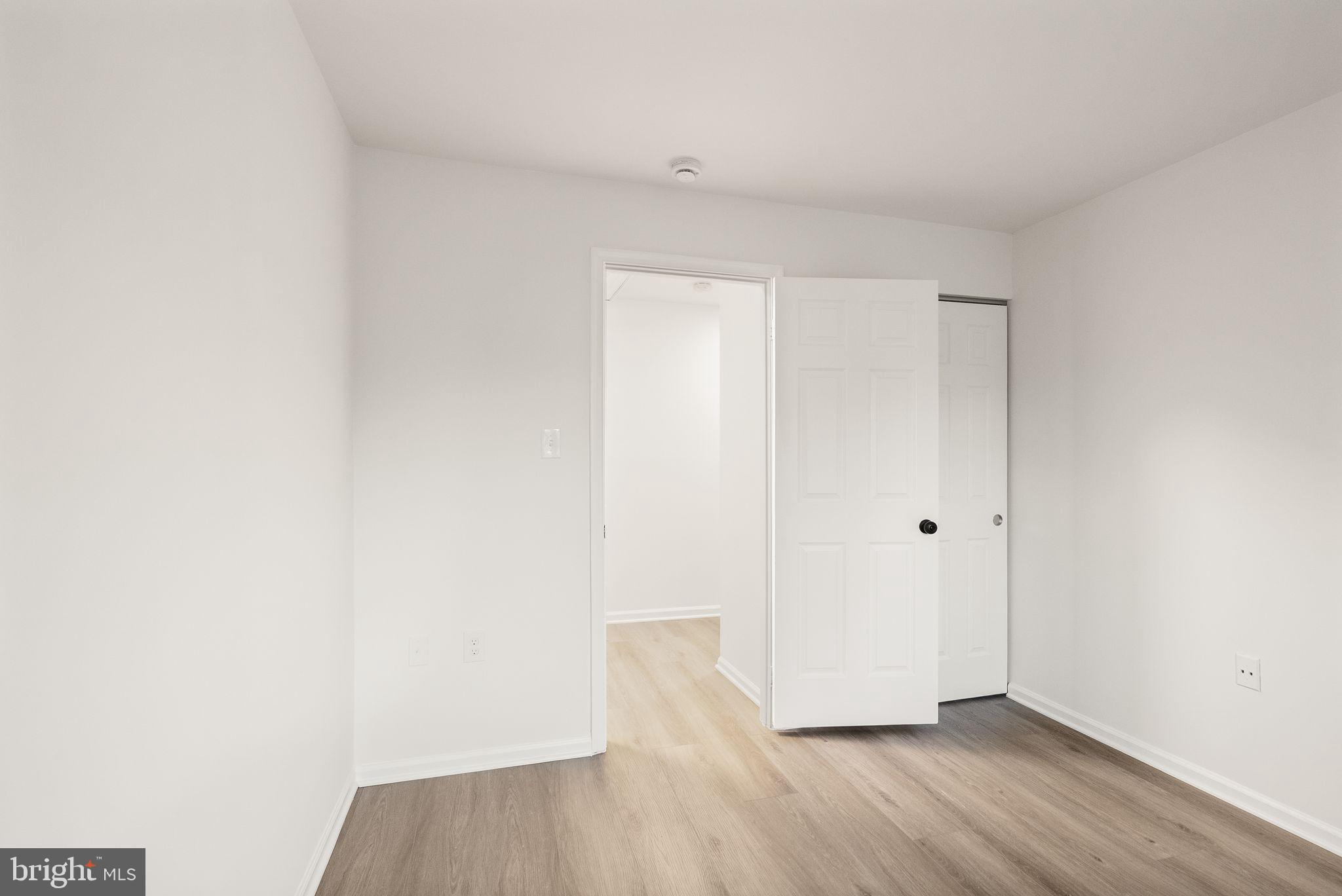 OAKTON MAINS - Residential