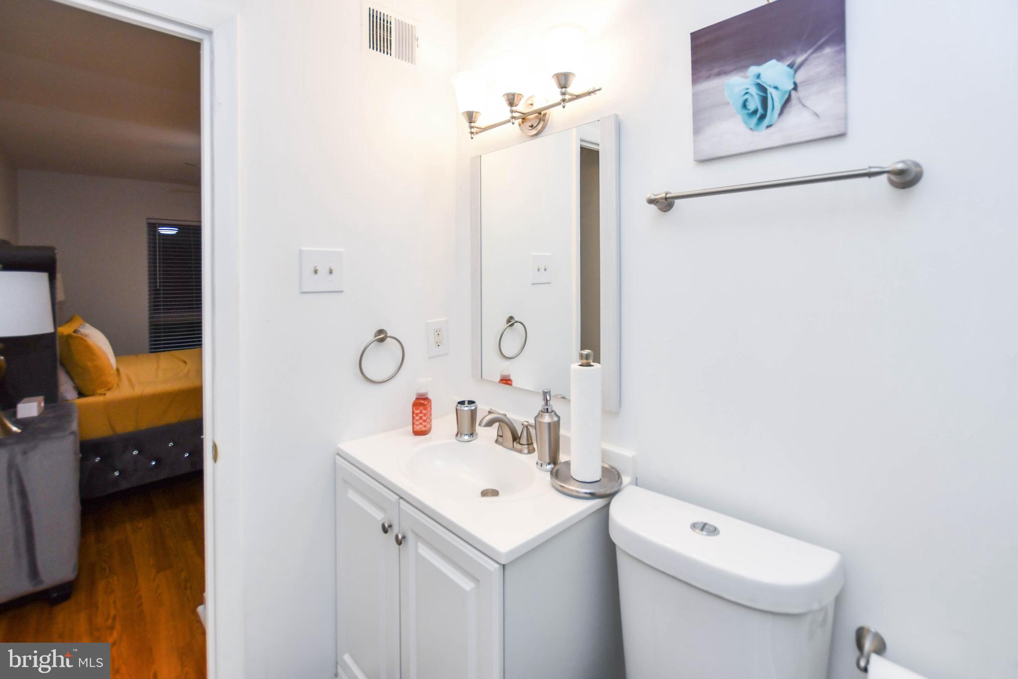 GLEN ORA - Residential Lease