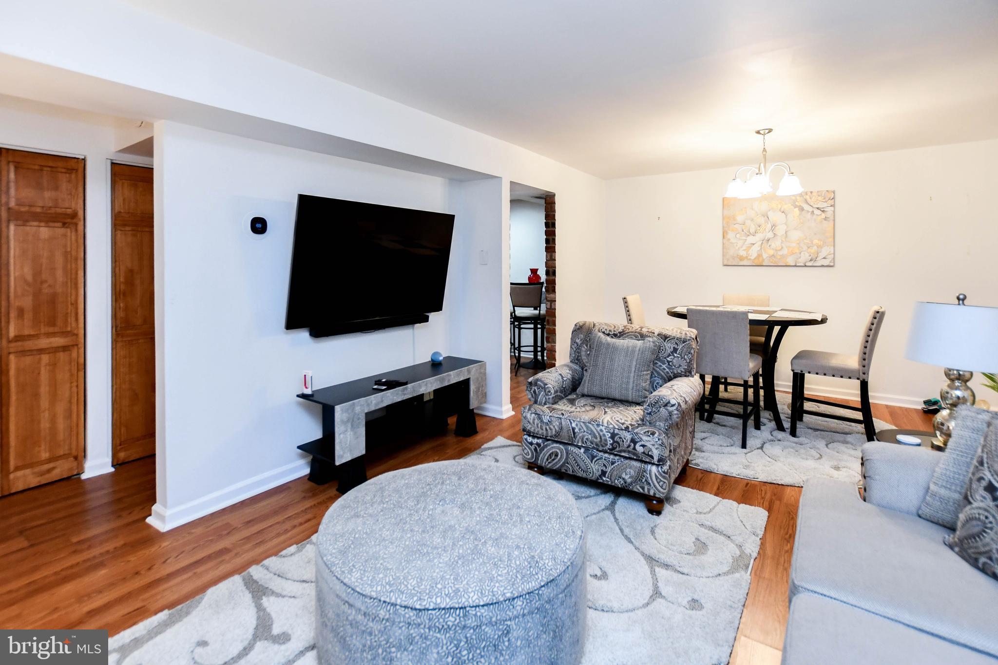 GLEN ORA - Residential Lease