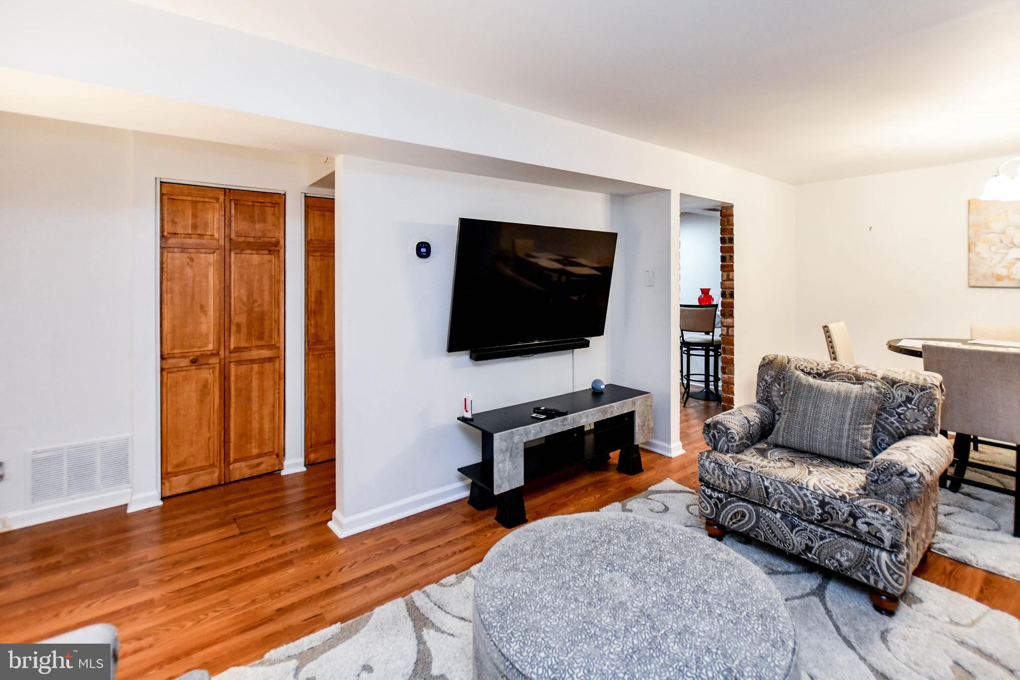 GLEN ORA - Residential Lease