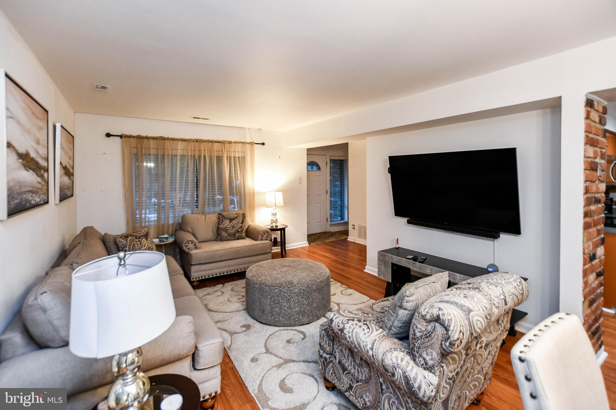 GLEN ORA - Residential Lease