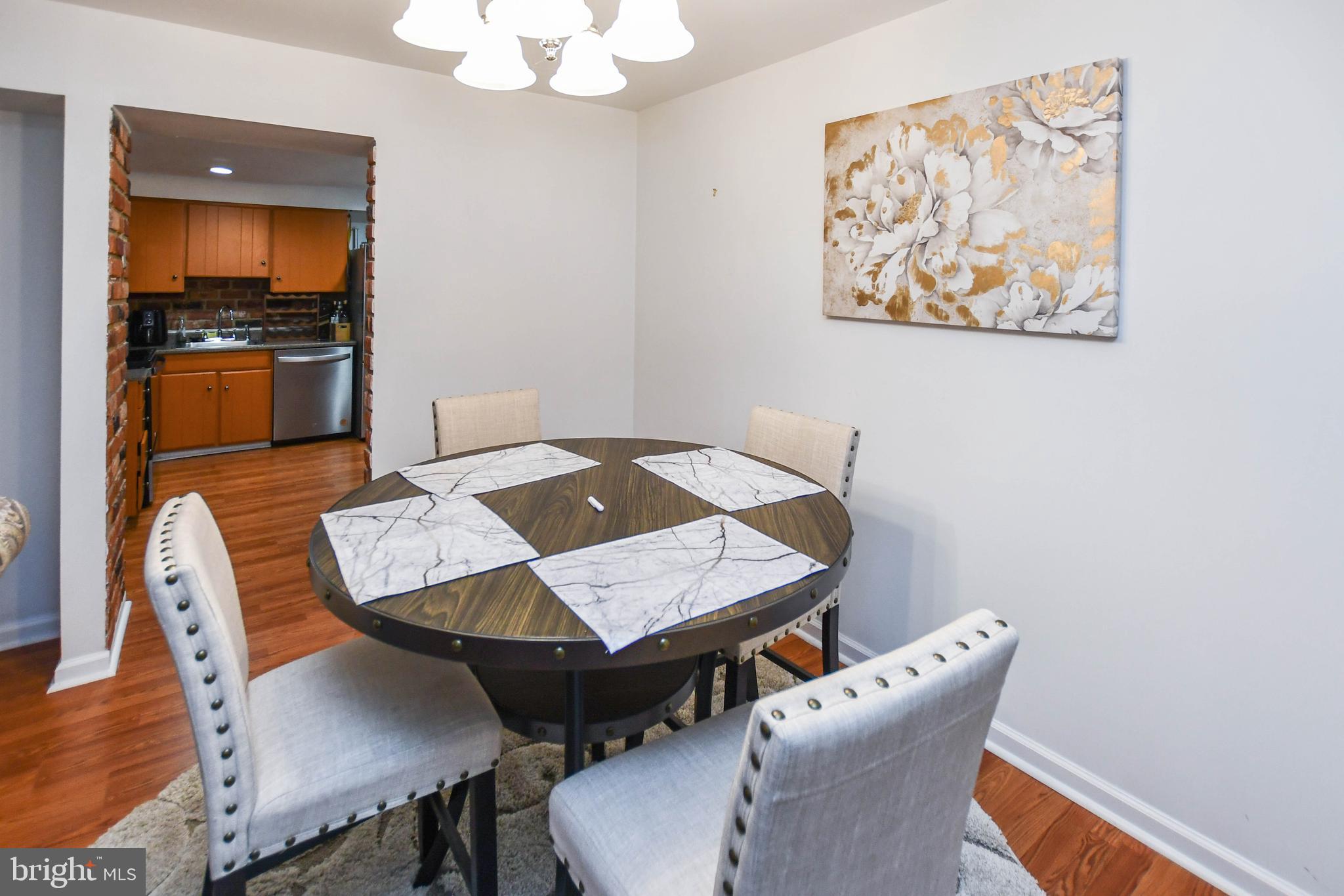 GLEN ORA - Residential Lease