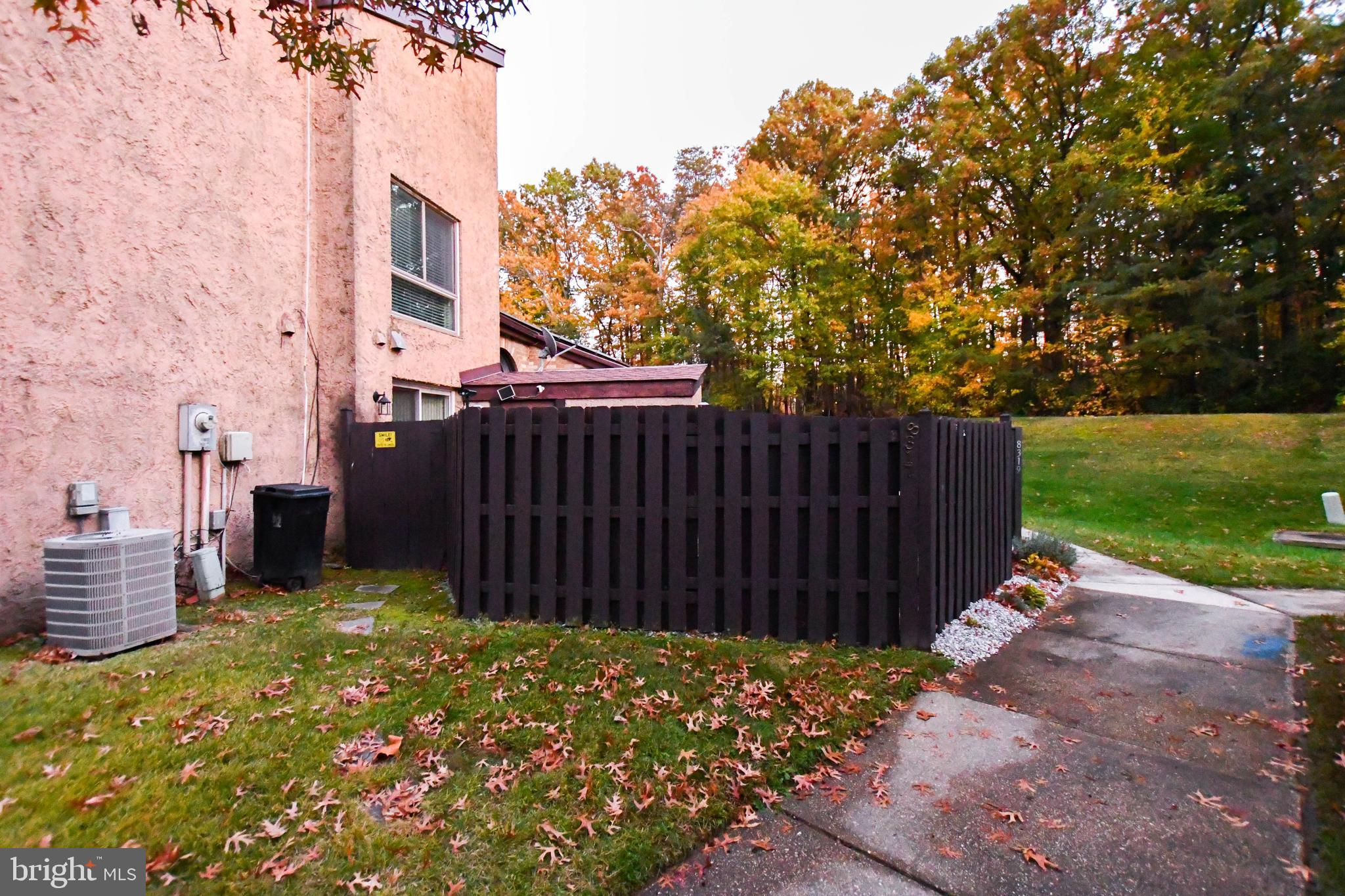 GLEN ORA - Residential Lease