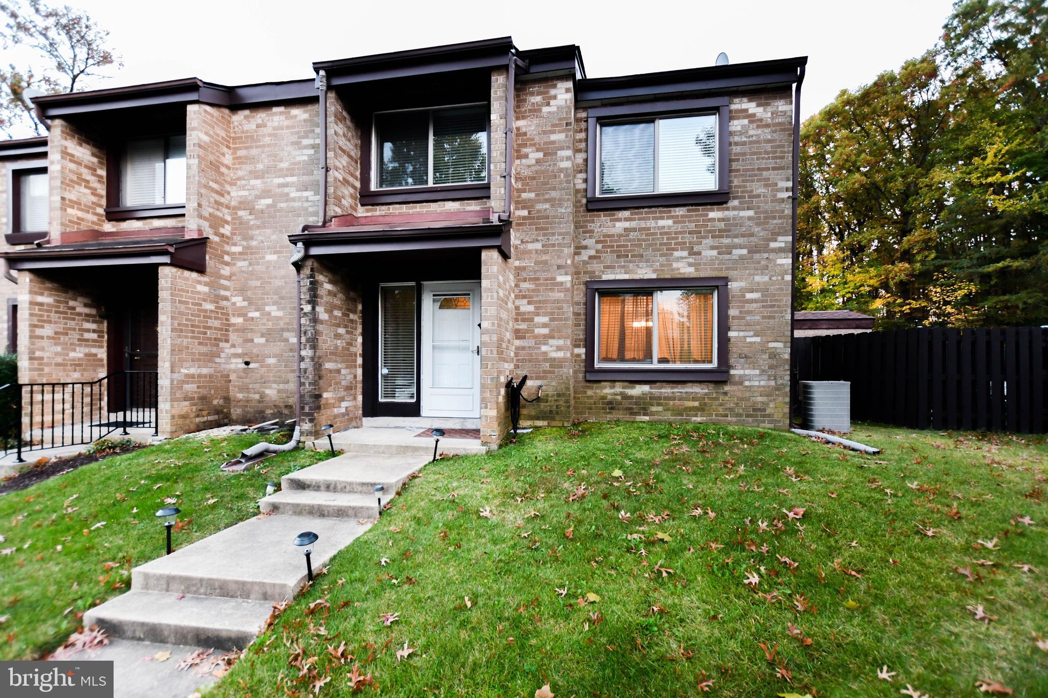 GLEN ORA - Residential Lease