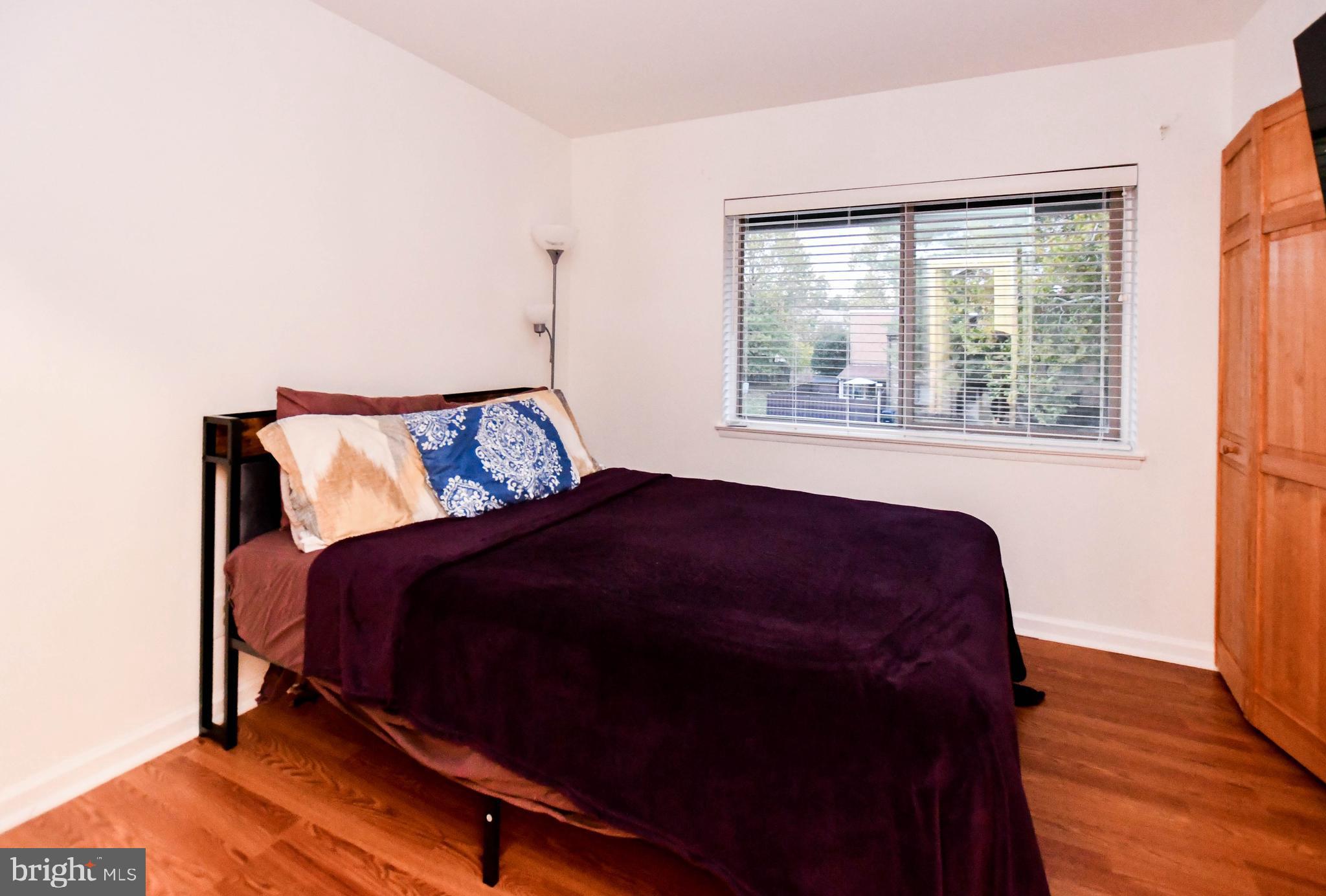 GLEN ORA - Residential Lease