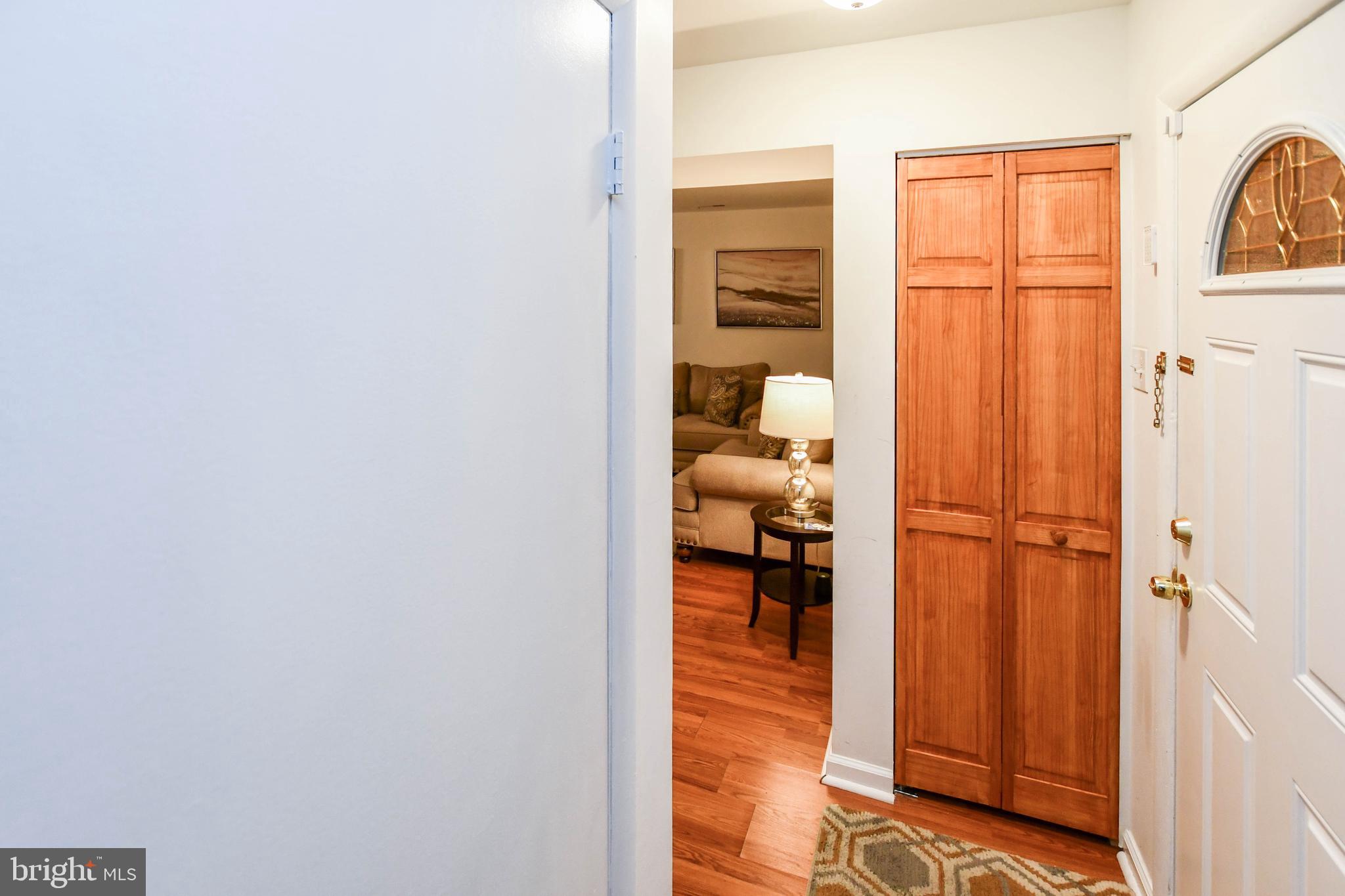 GLEN ORA - Residential Lease