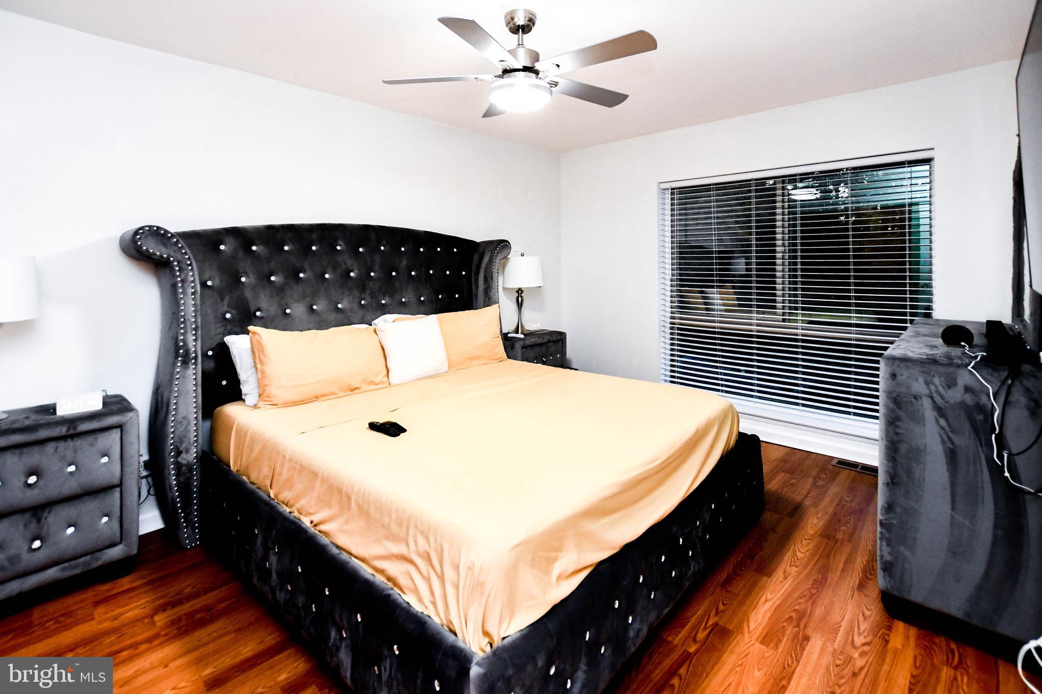 GLEN ORA - Residential Lease