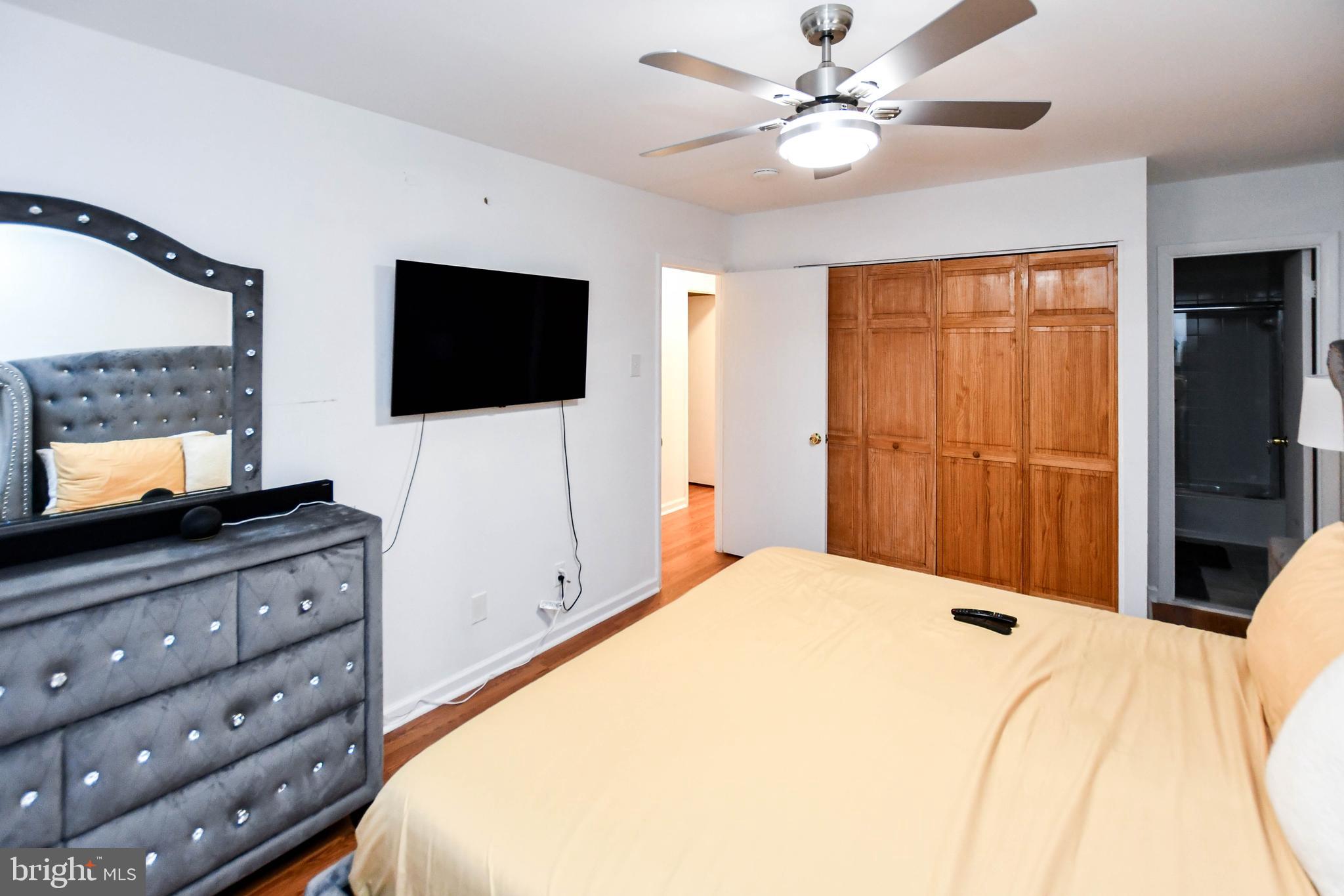 GLEN ORA - Residential Lease