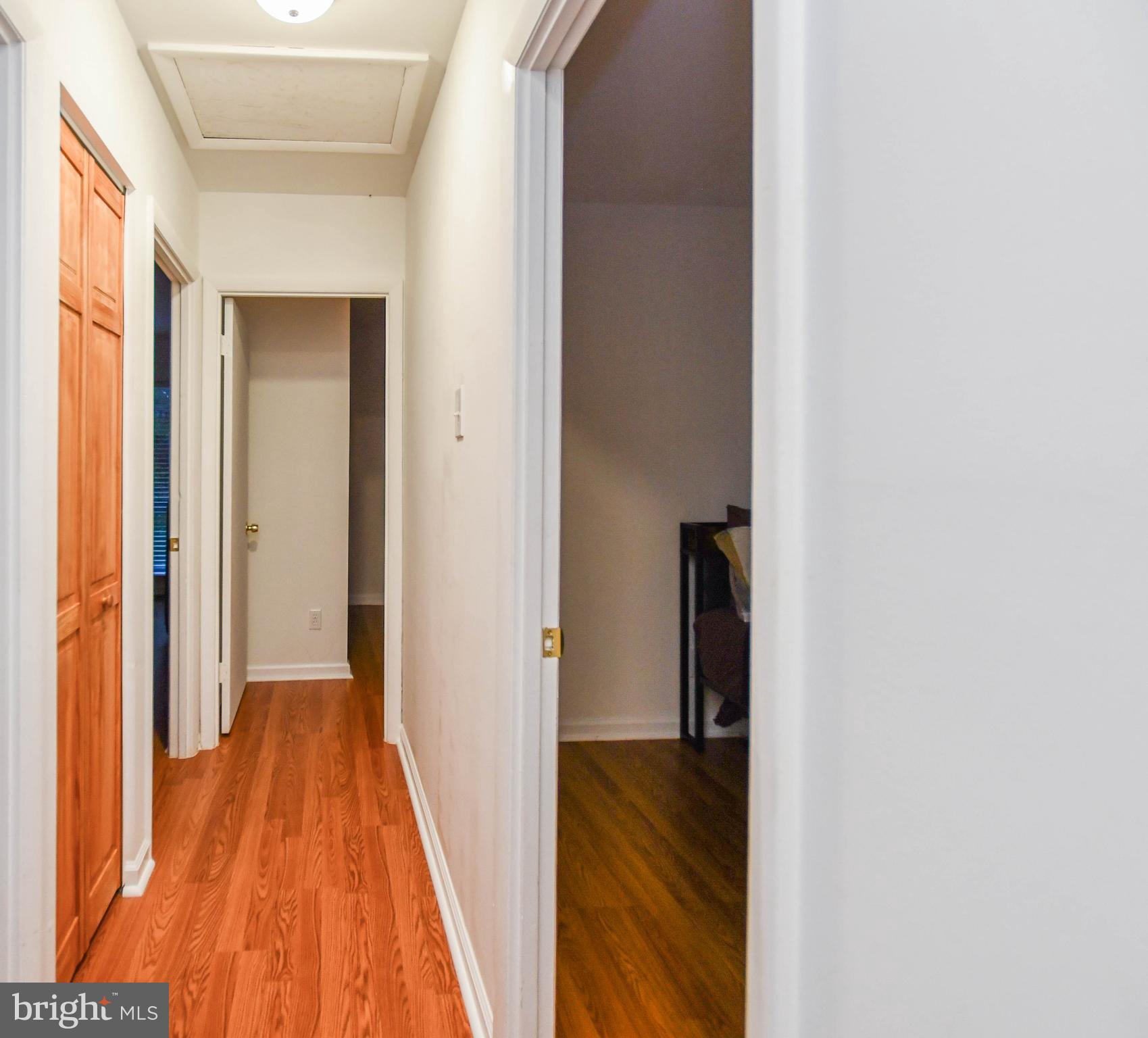 GLEN ORA - Residential Lease