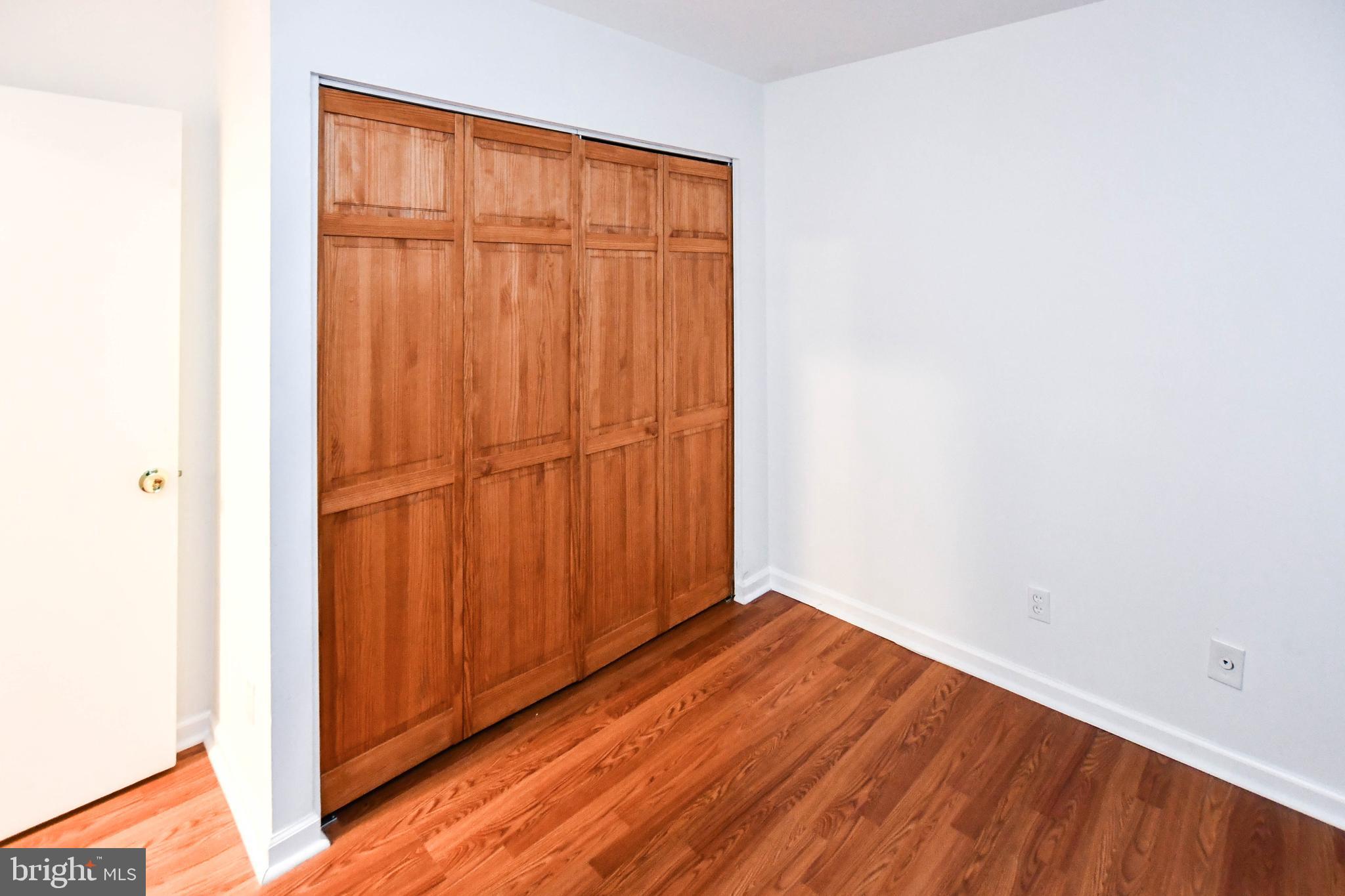 GLEN ORA - Residential Lease