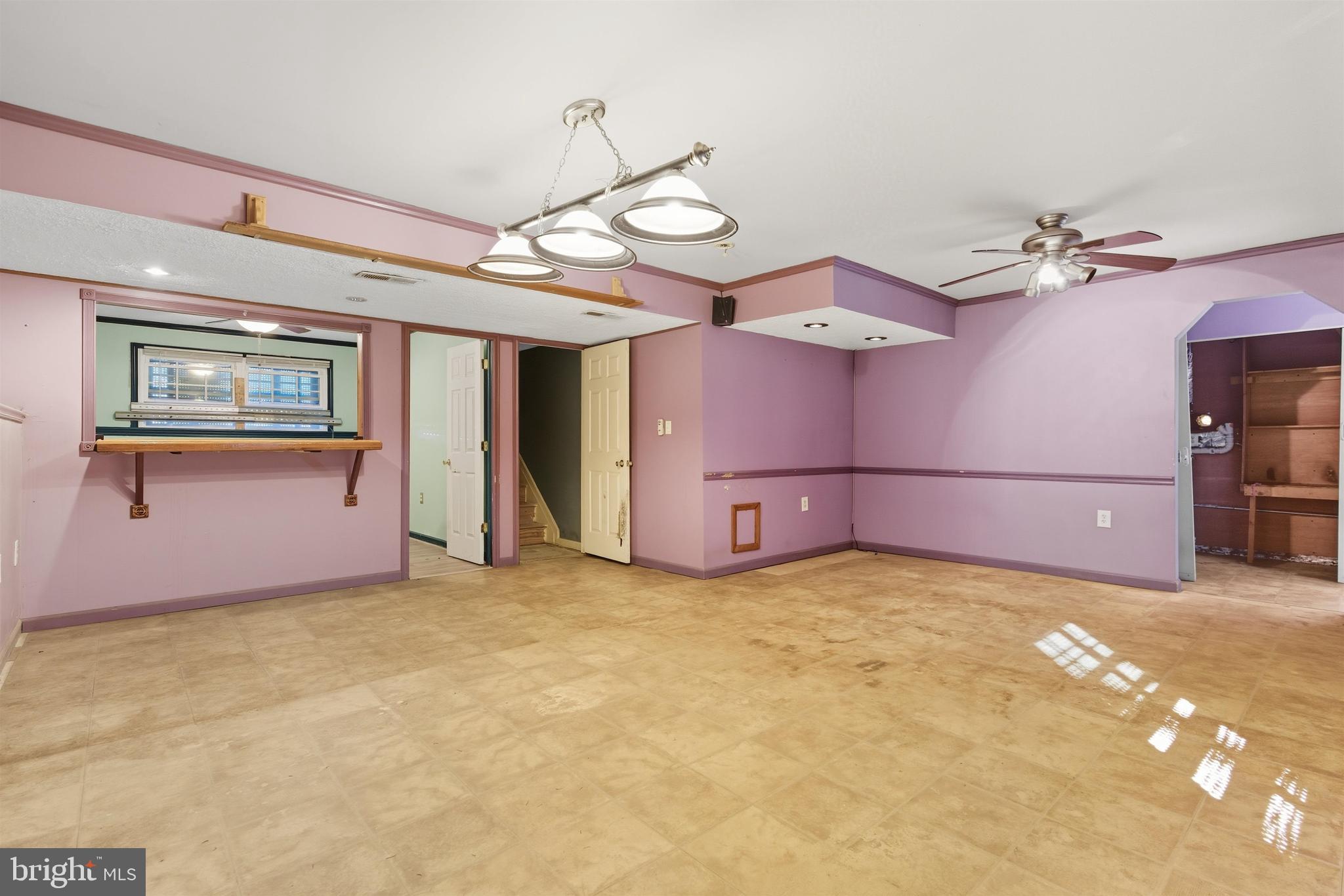 STOLLS MANOR - Residential