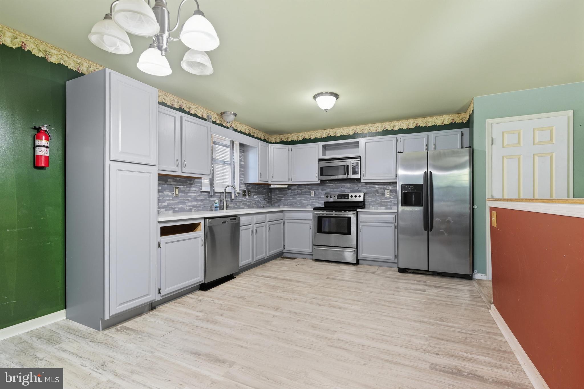 STOLLS MANOR - Residential