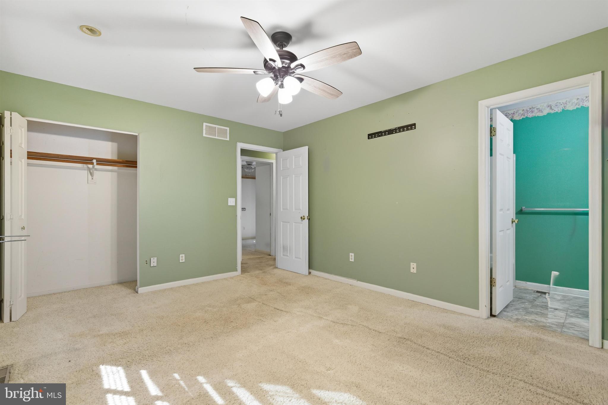 STOLLS MANOR - Residential