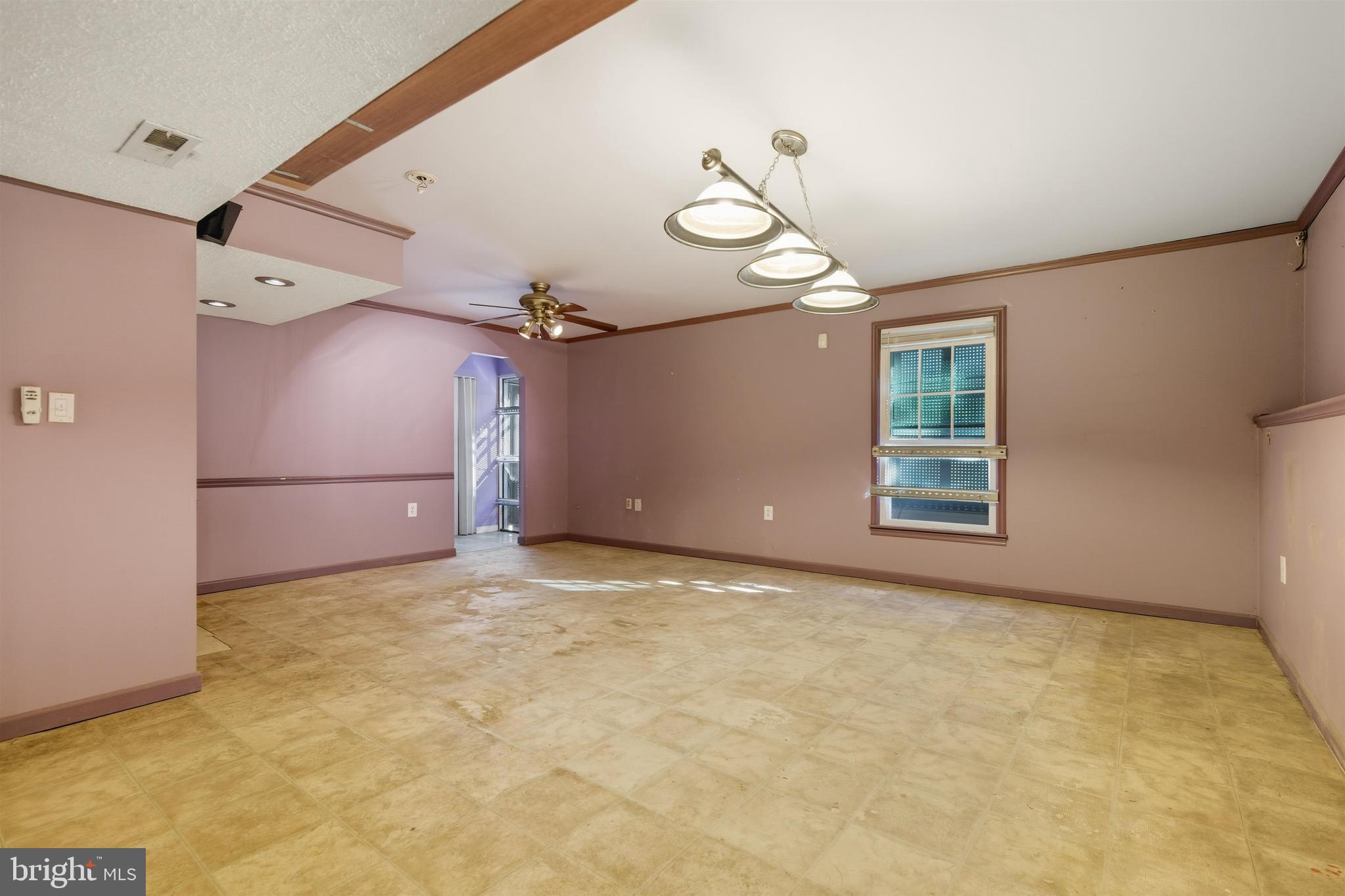 STOLLS MANOR - Residential