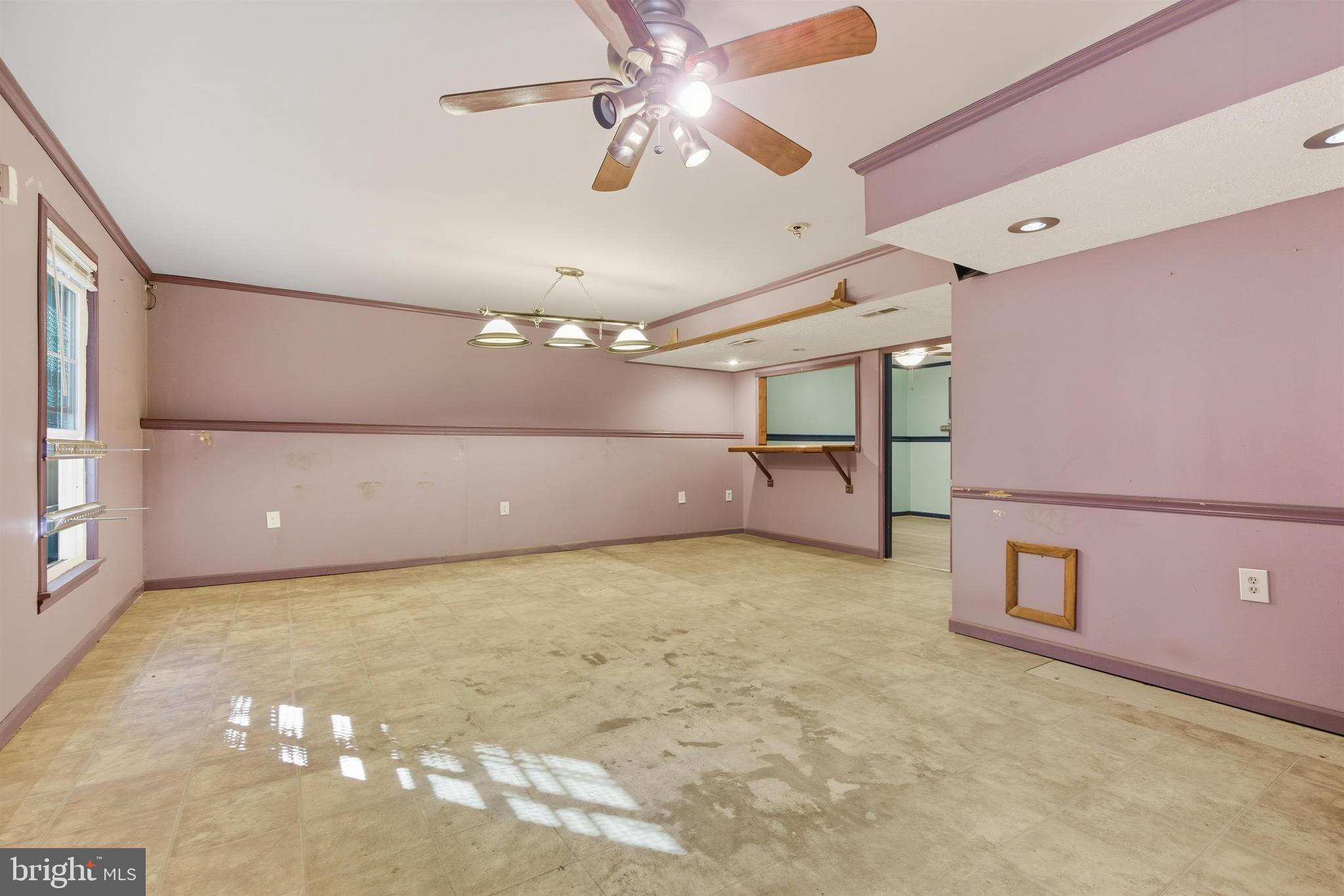 STOLLS MANOR - Residential