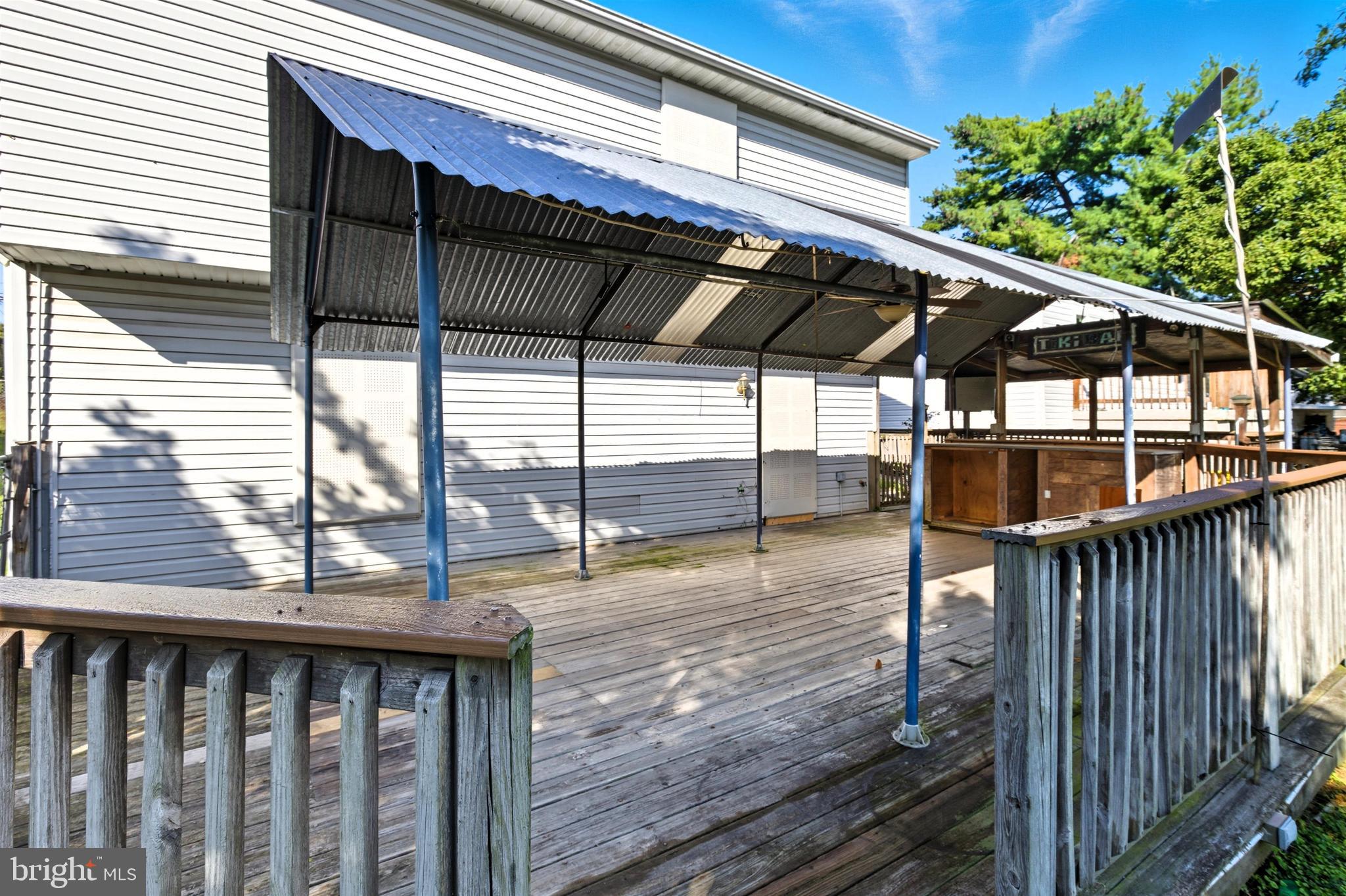 STOLLS MANOR - Residential