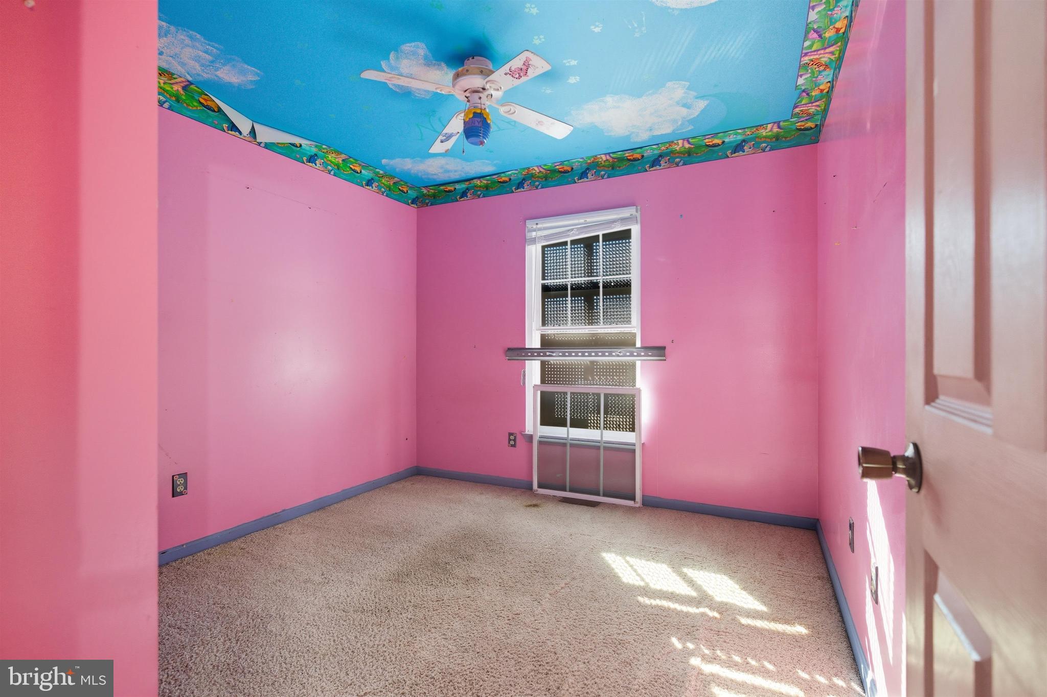 STOLLS MANOR - Residential