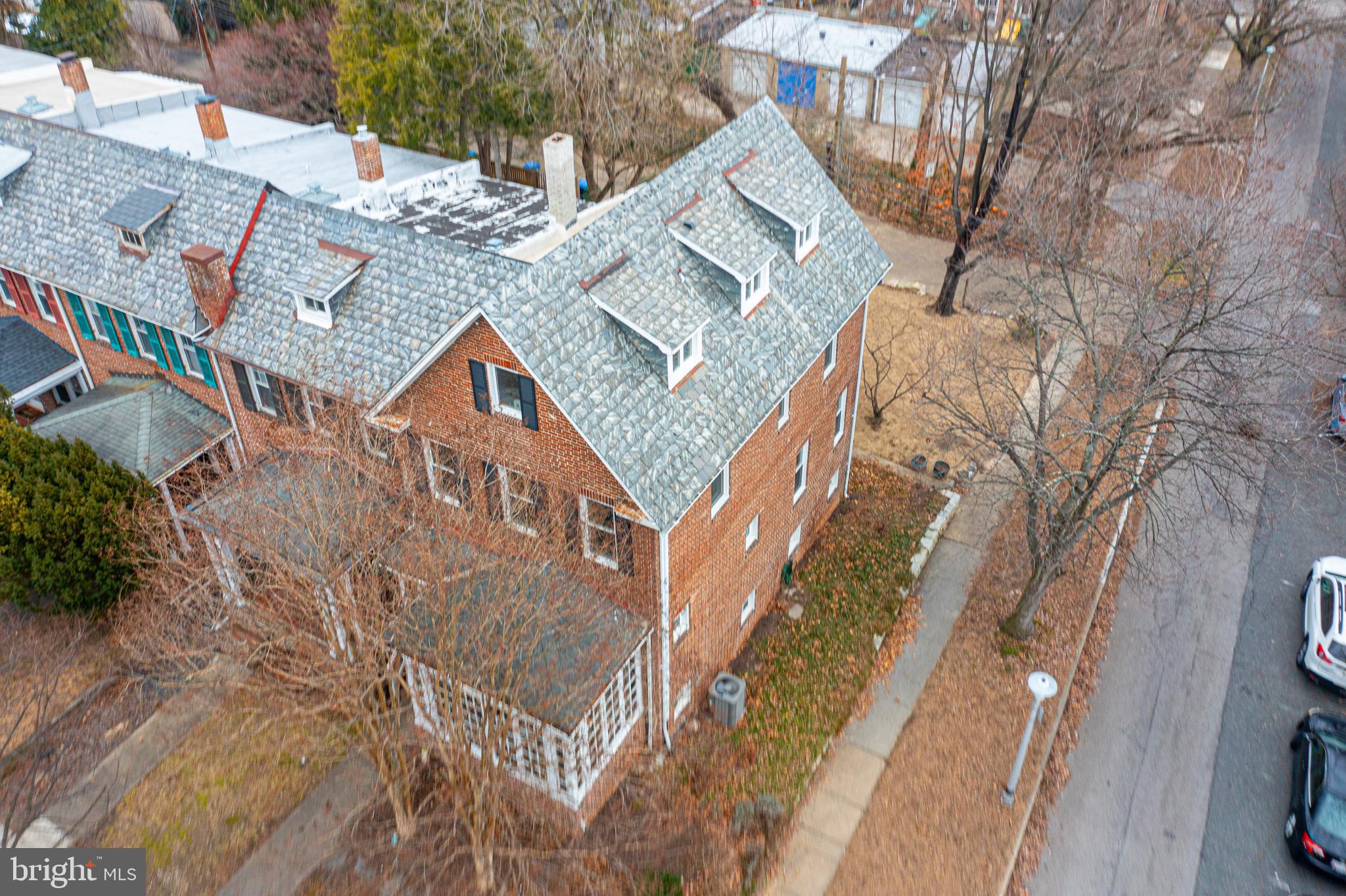 WYMAN PARK HAMPDEN - Residential