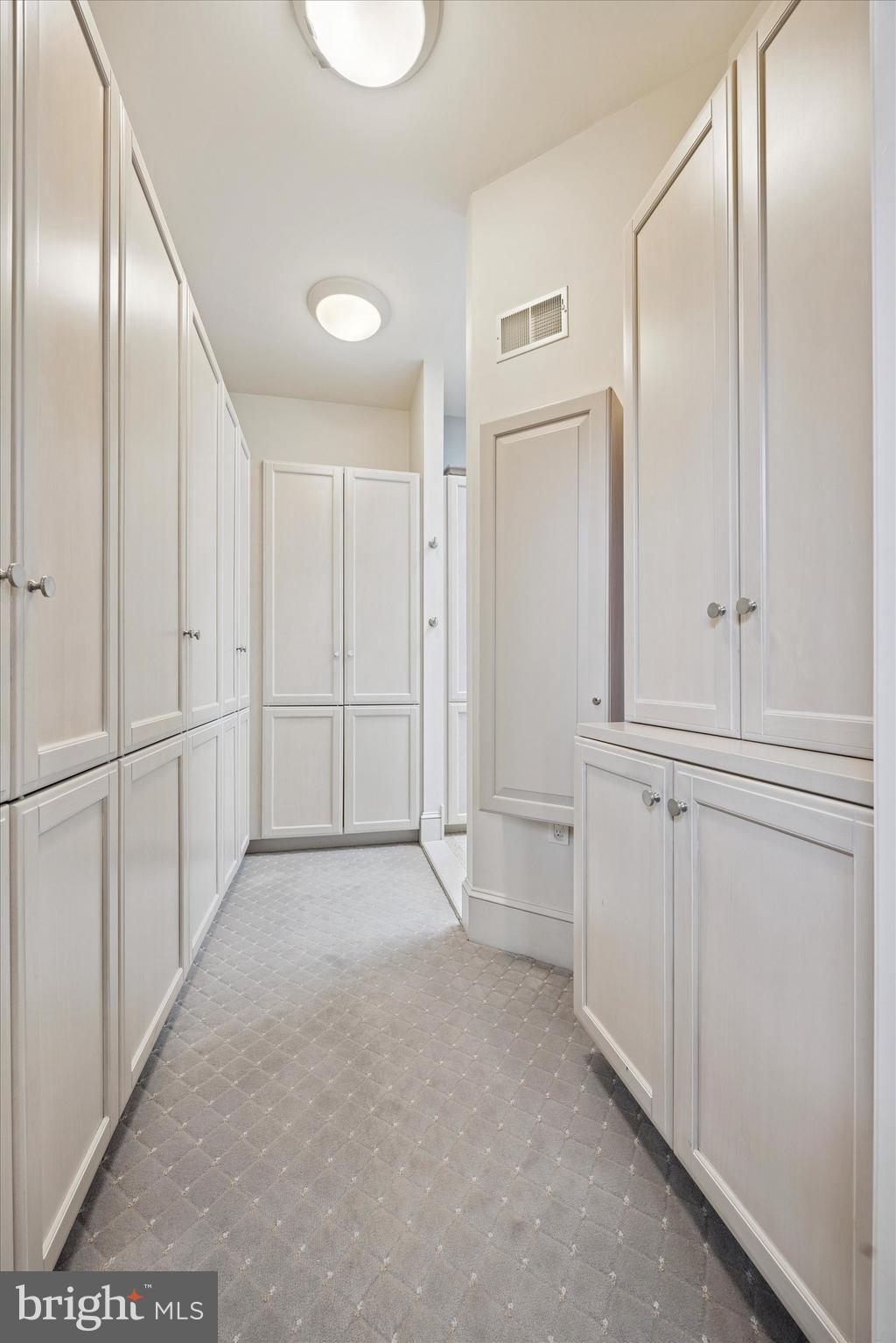 LLANERCH - Residential