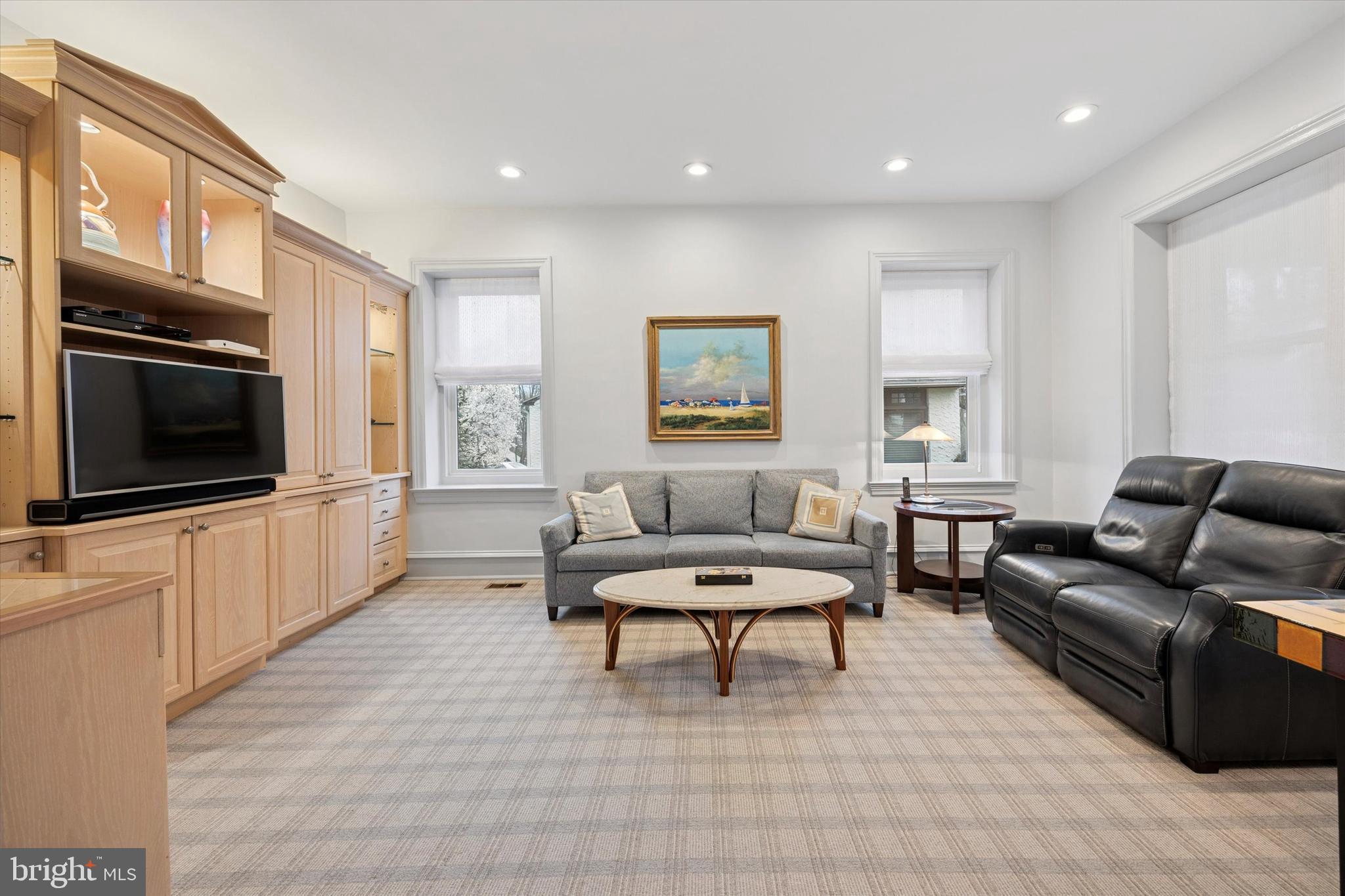 LLANERCH - Residential