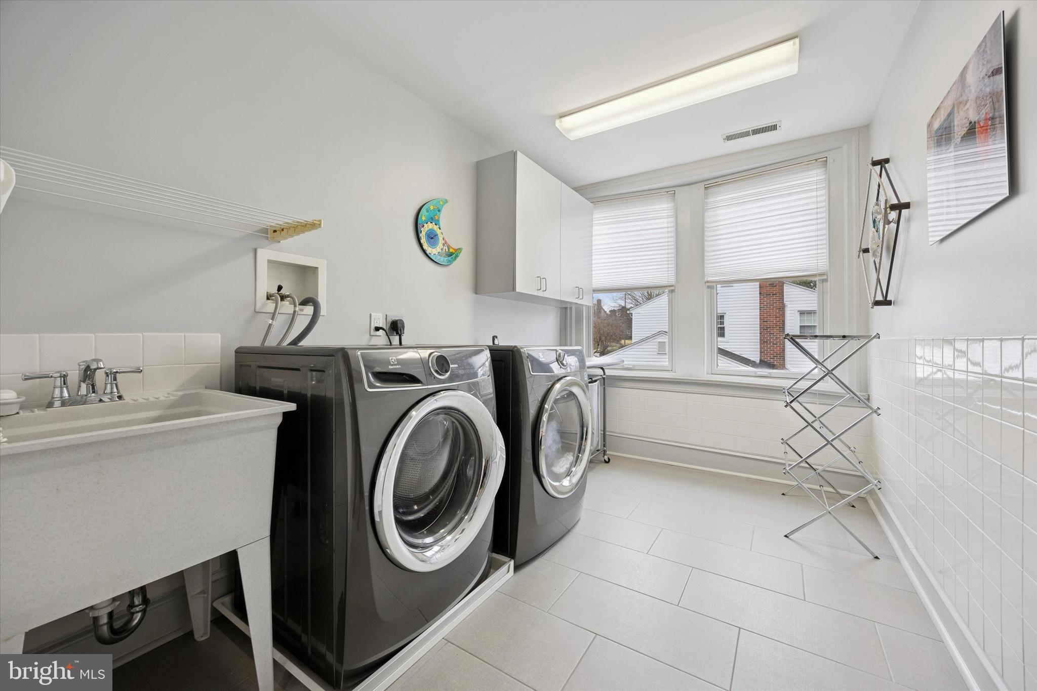 LLANERCH - Residential