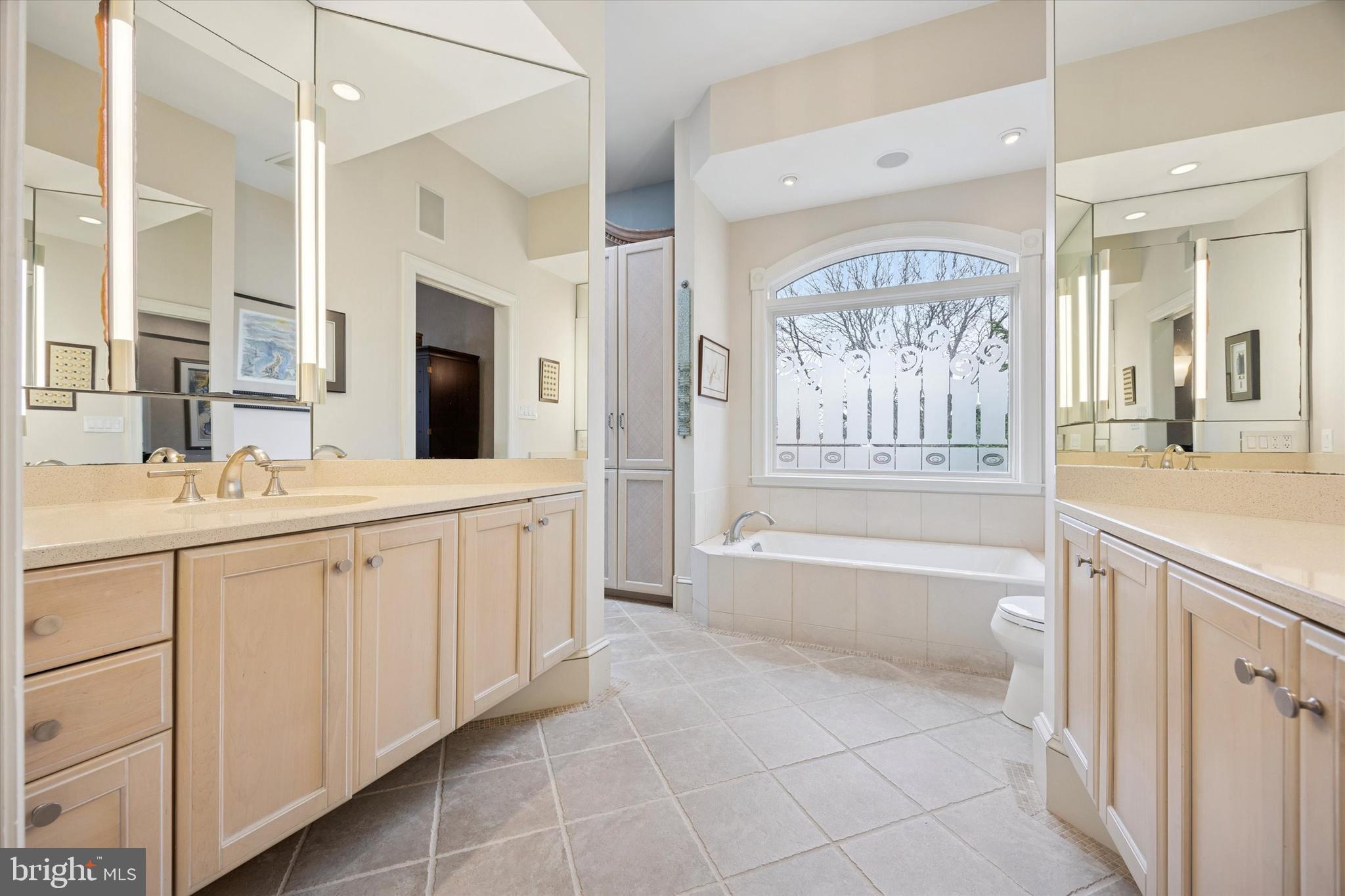 LLANERCH - Residential