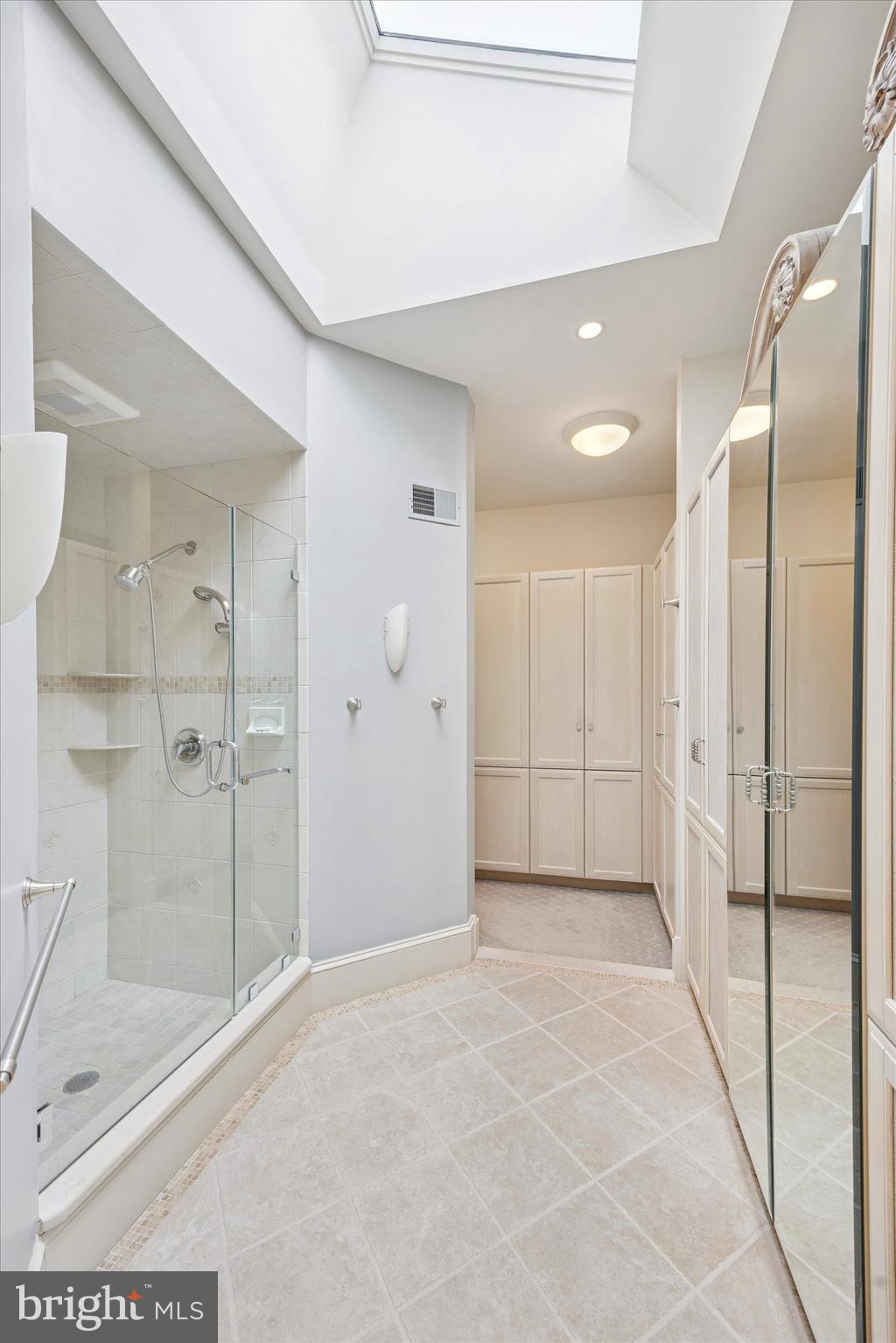 LLANERCH - Residential